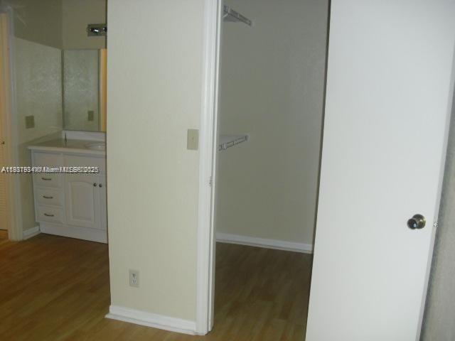 3420 N Pinewalk Dr N 736
