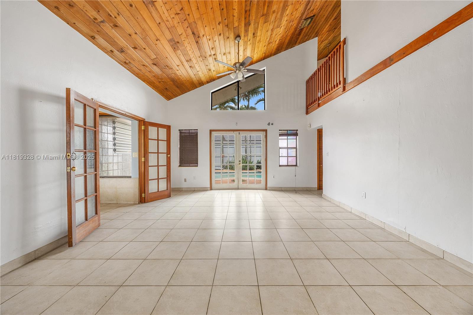 LAKE CATALINA - Residential
