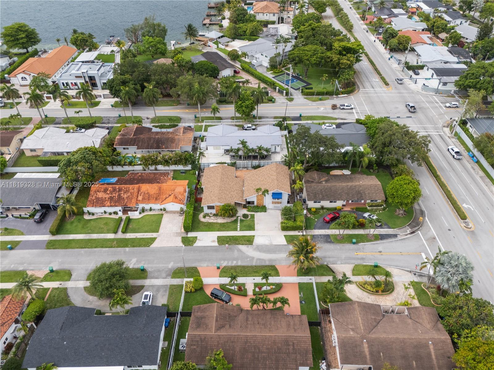 LAKE CATALINA - Residential
