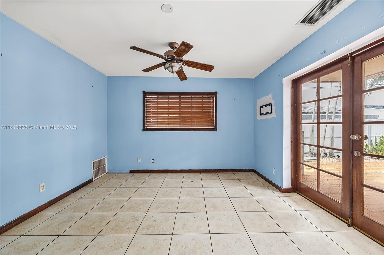 LAKE CATALINA - Residential