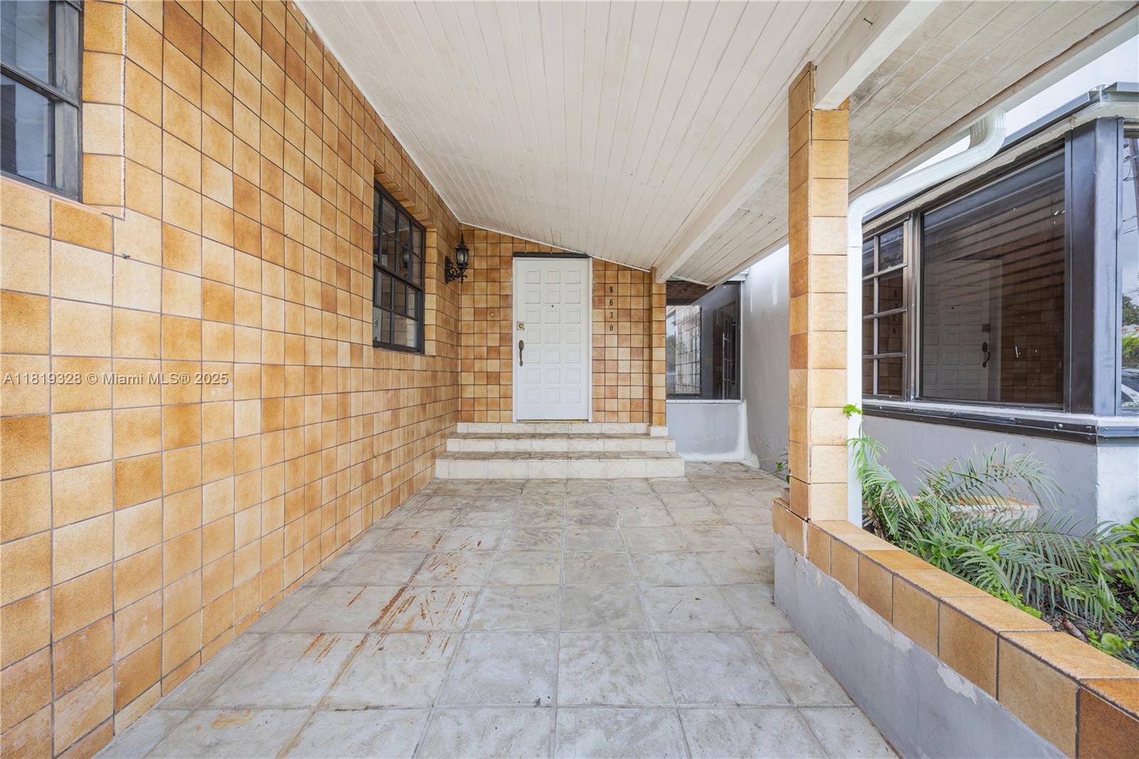 LAKE CATALINA - Residential
