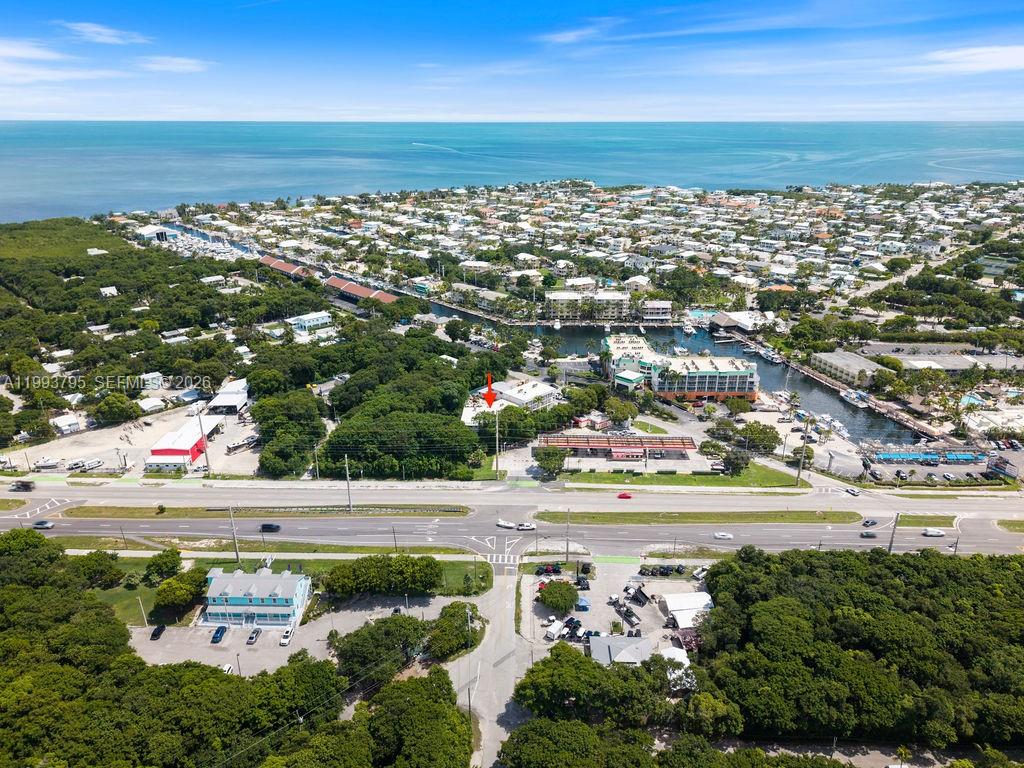 HOLIDAY BY THE SEA - Residential