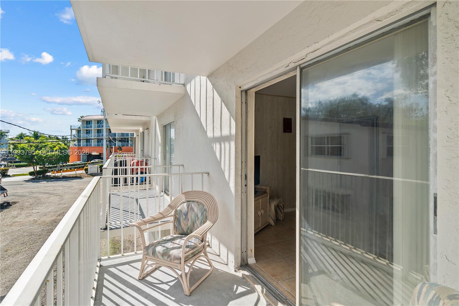 HOLIDAY BY THE SEA - Residential