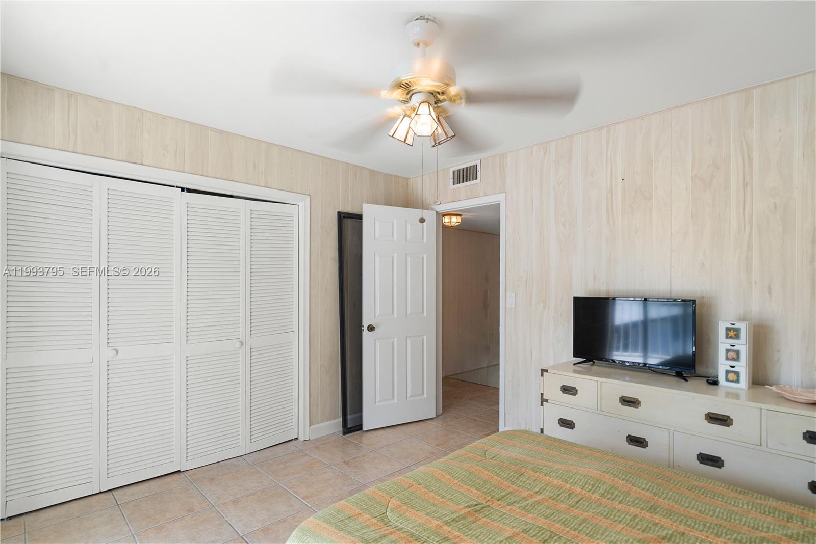 HOLIDAY BY THE SEA - Residential