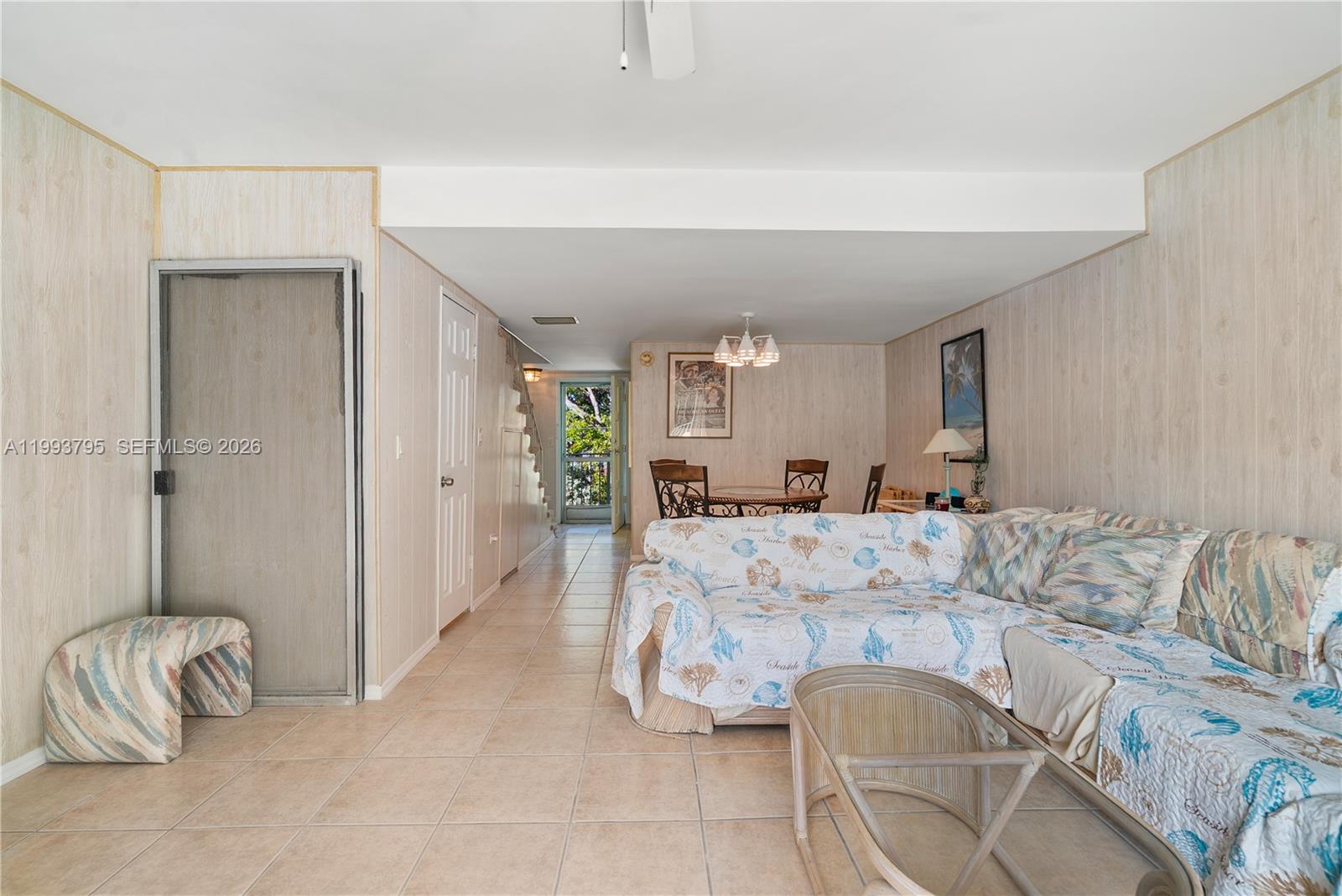 HOLIDAY BY THE SEA - Residential