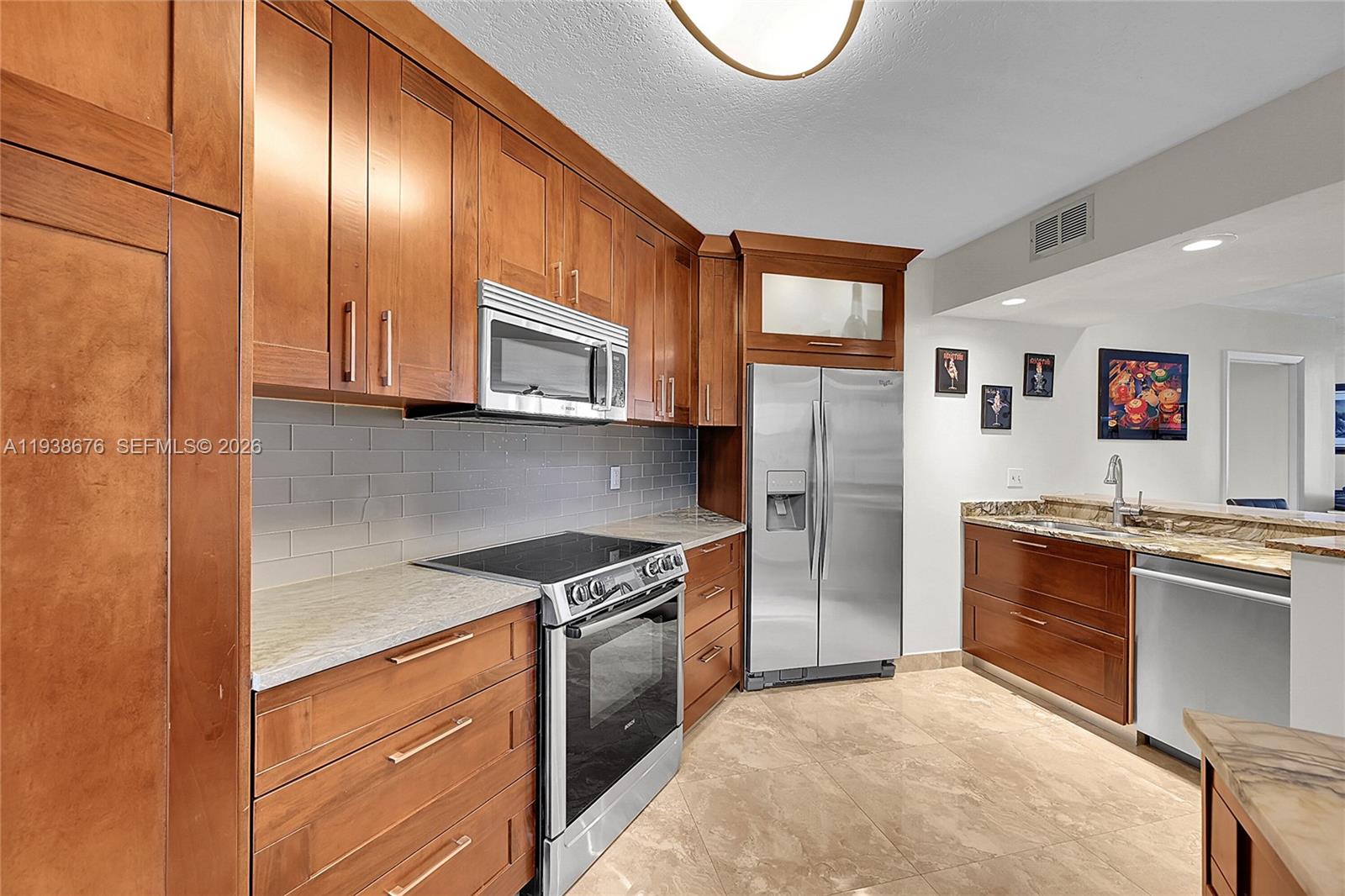 PLANTATION RACQUET CLUB - Residential