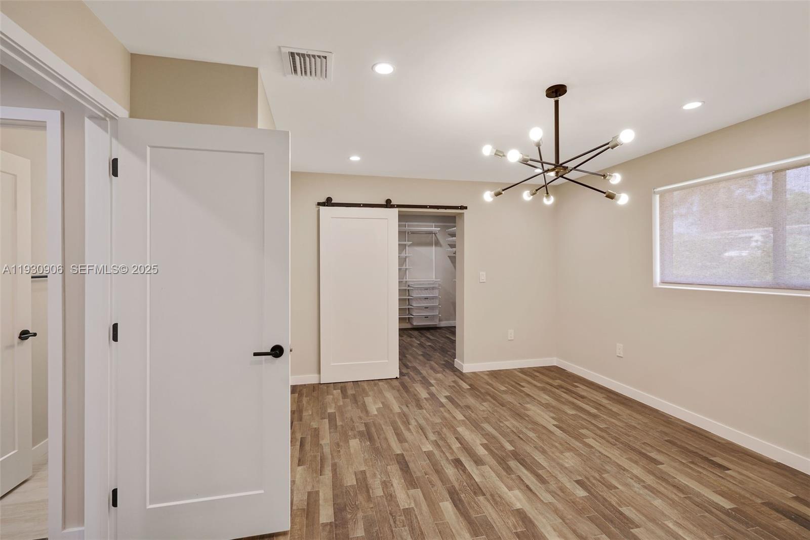 CHATEAU MANOR - Residential