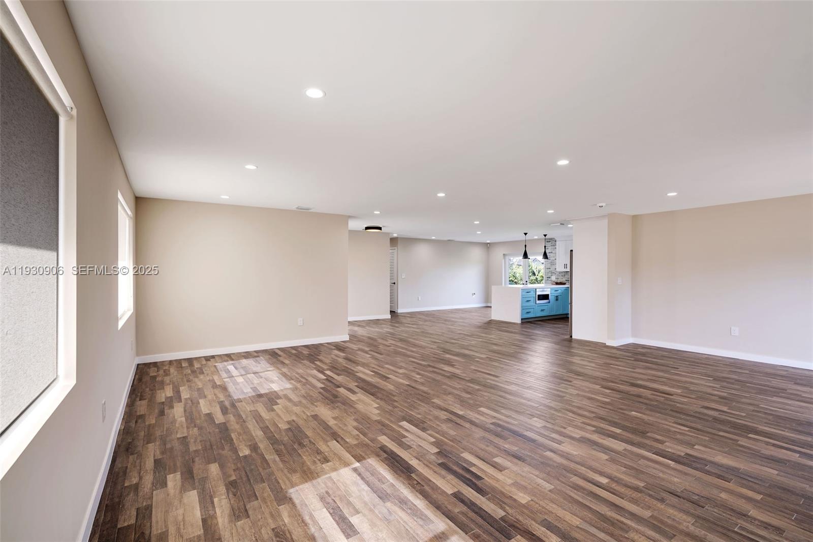 CHATEAU MANOR - Residential