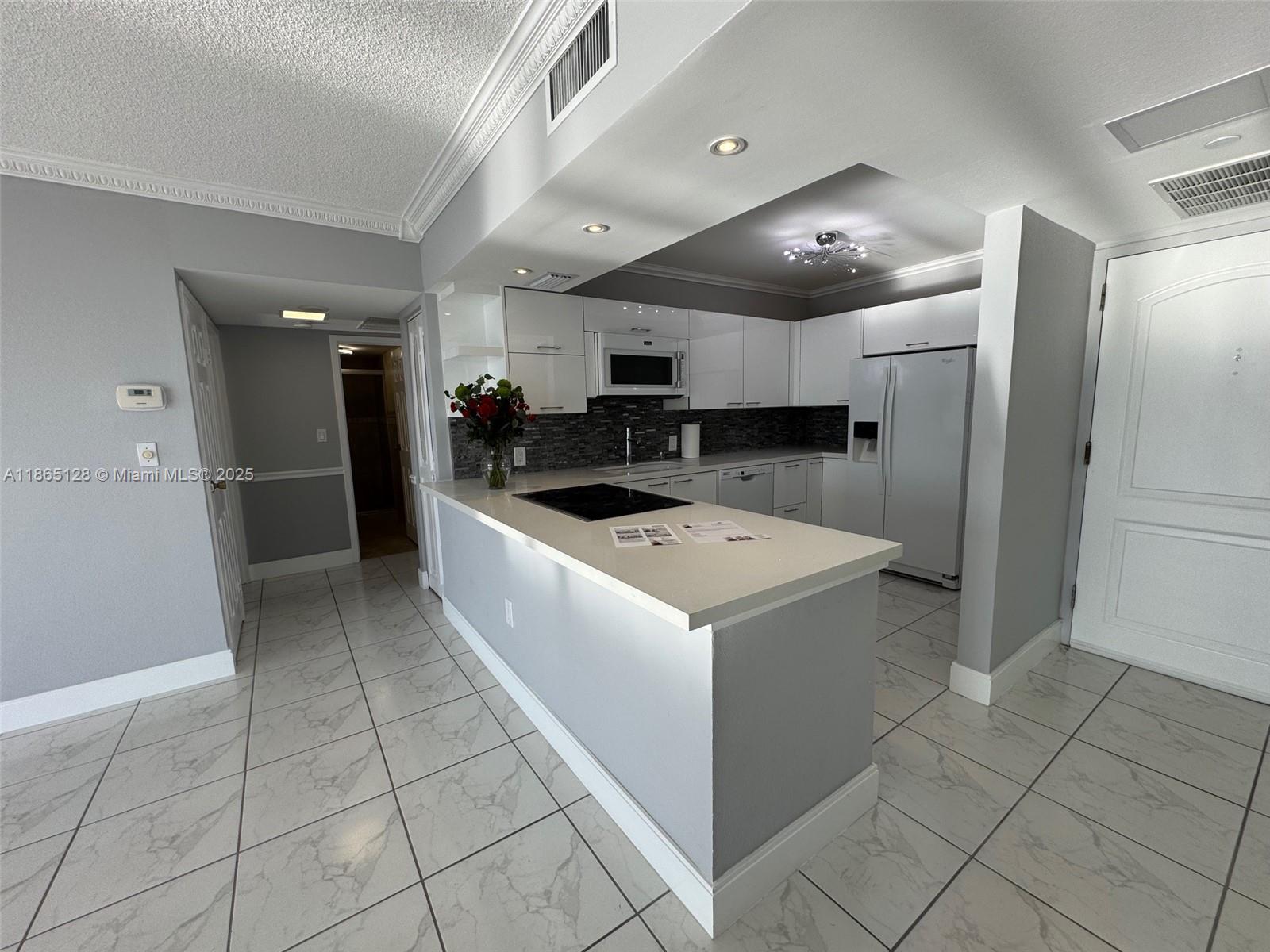 AVENTURA ELDORADO CONDO - Residential