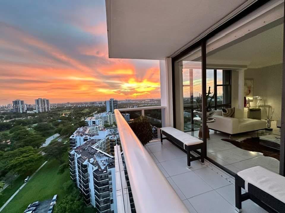 AVENTURA ELDORADO CONDO - Residential