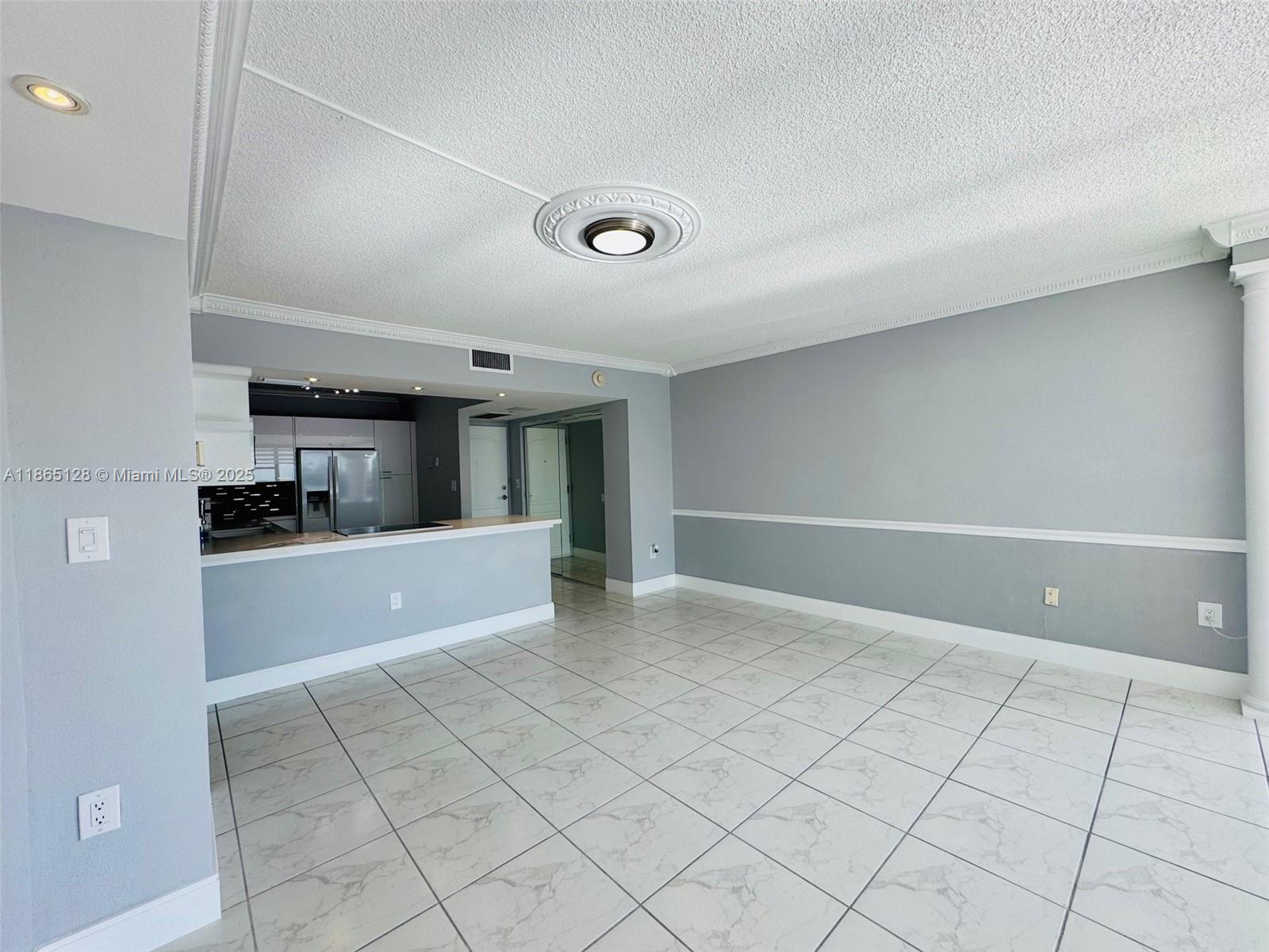 AVENTURA ELDORADO CONDO - Residential