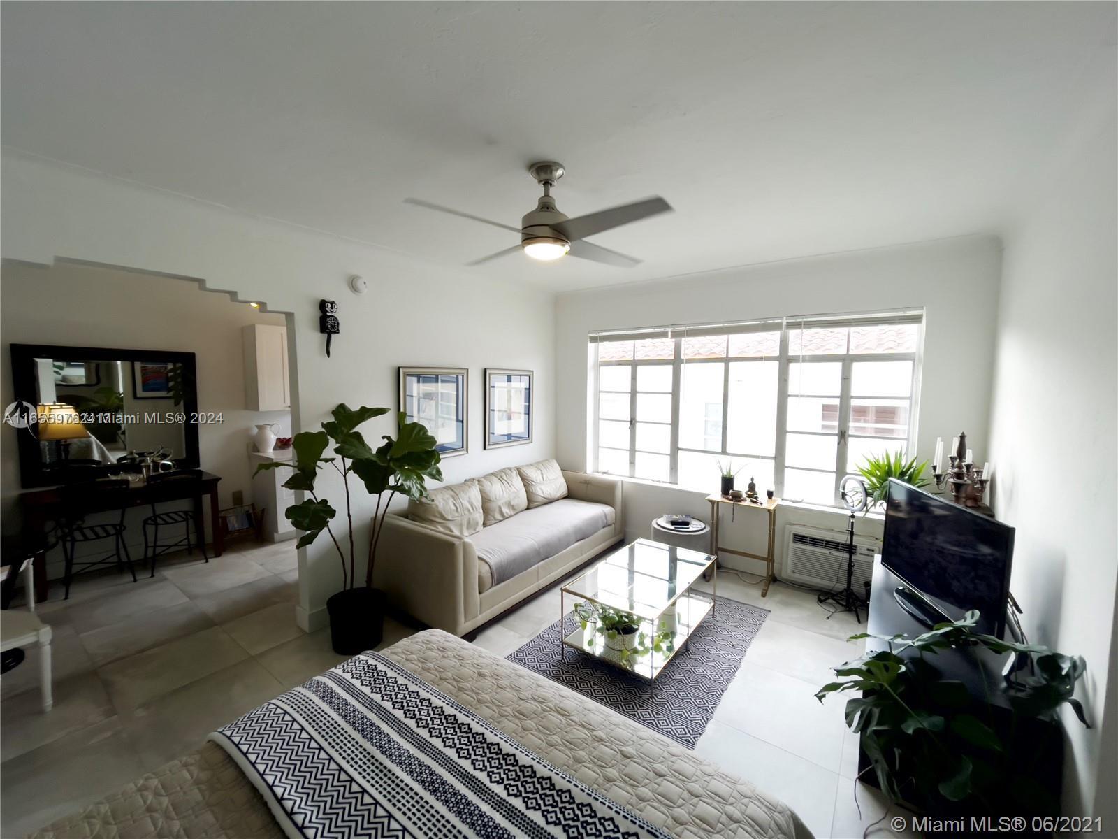 Lovely remodeled multi-room studio next to Lincoln Road on quiet South Beach street. Rent right away for a great price and collect passive income, or use as your own beach home. Upscale kitchen w/ granite counters, stainless steel appliances incl dishwasher & microwave, ample cabinetry w/ soft-close drawers! Space for a home office/dining area separate from main room. Can fit lots of furniture + walk in closet. Pet friendly building! Pedestrian's dream location just steps to the beach, countless restaurants, shops, nightlife, parks, gyms, groceries, all that encompasses the South Beach lifestyle.