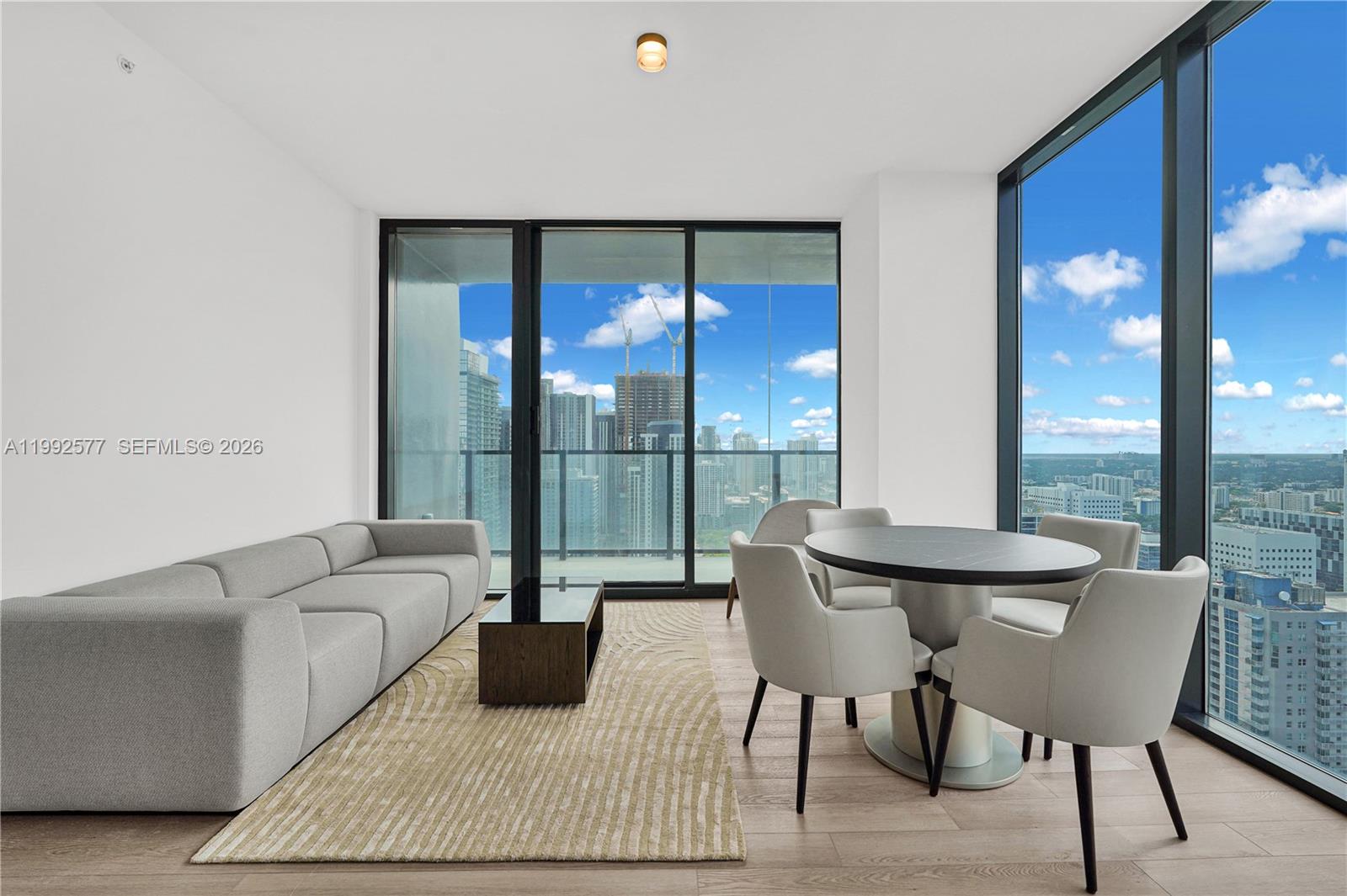 MIAMI NORTH - Residential