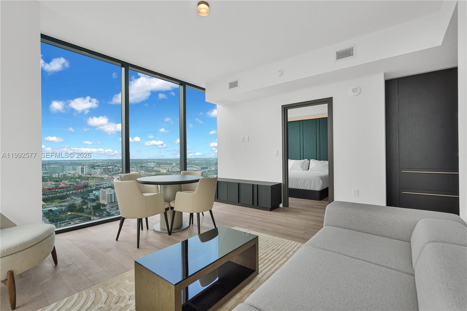MIAMI NORTH - Residential