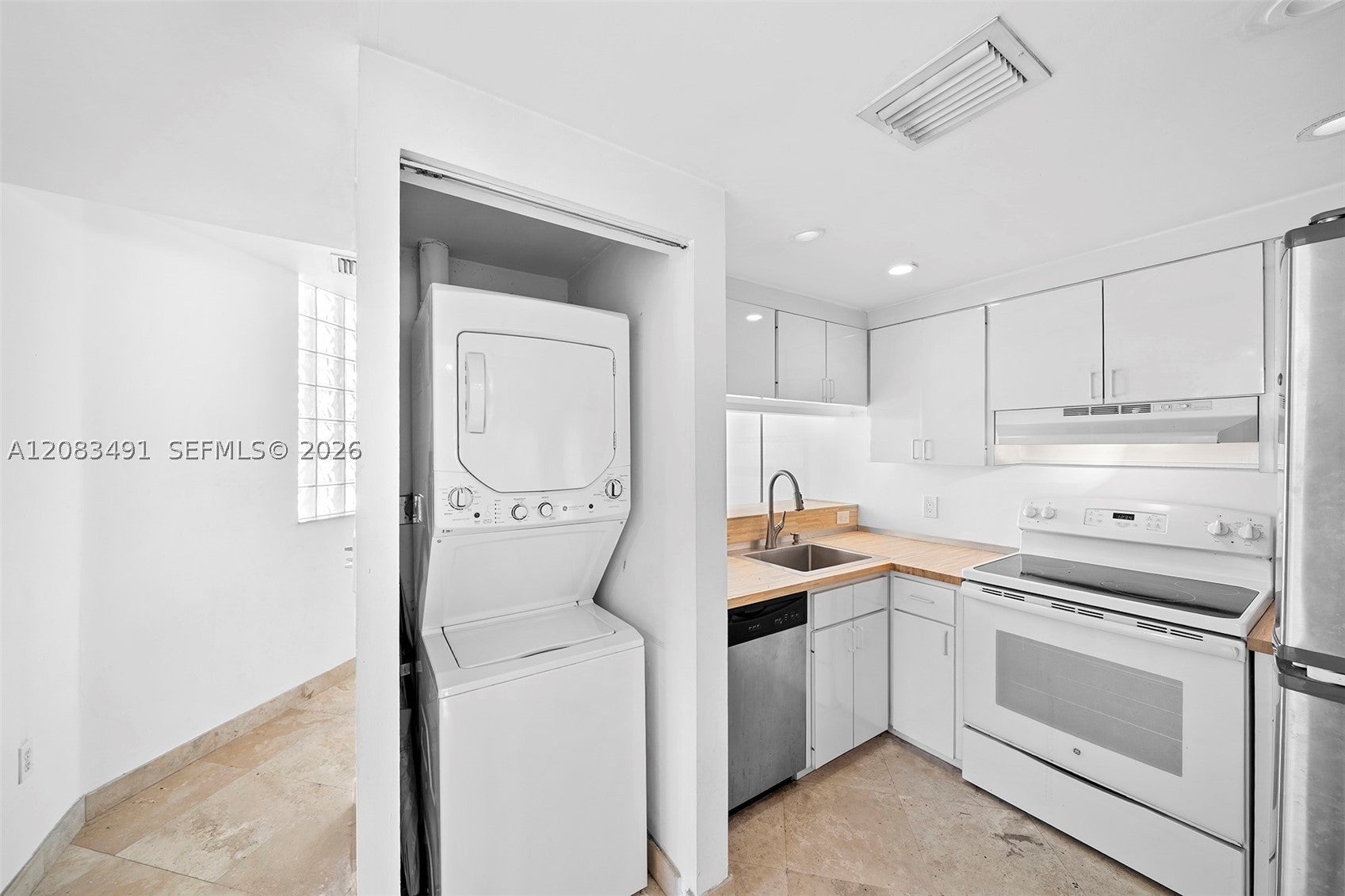 1614 Euclid Ave 21