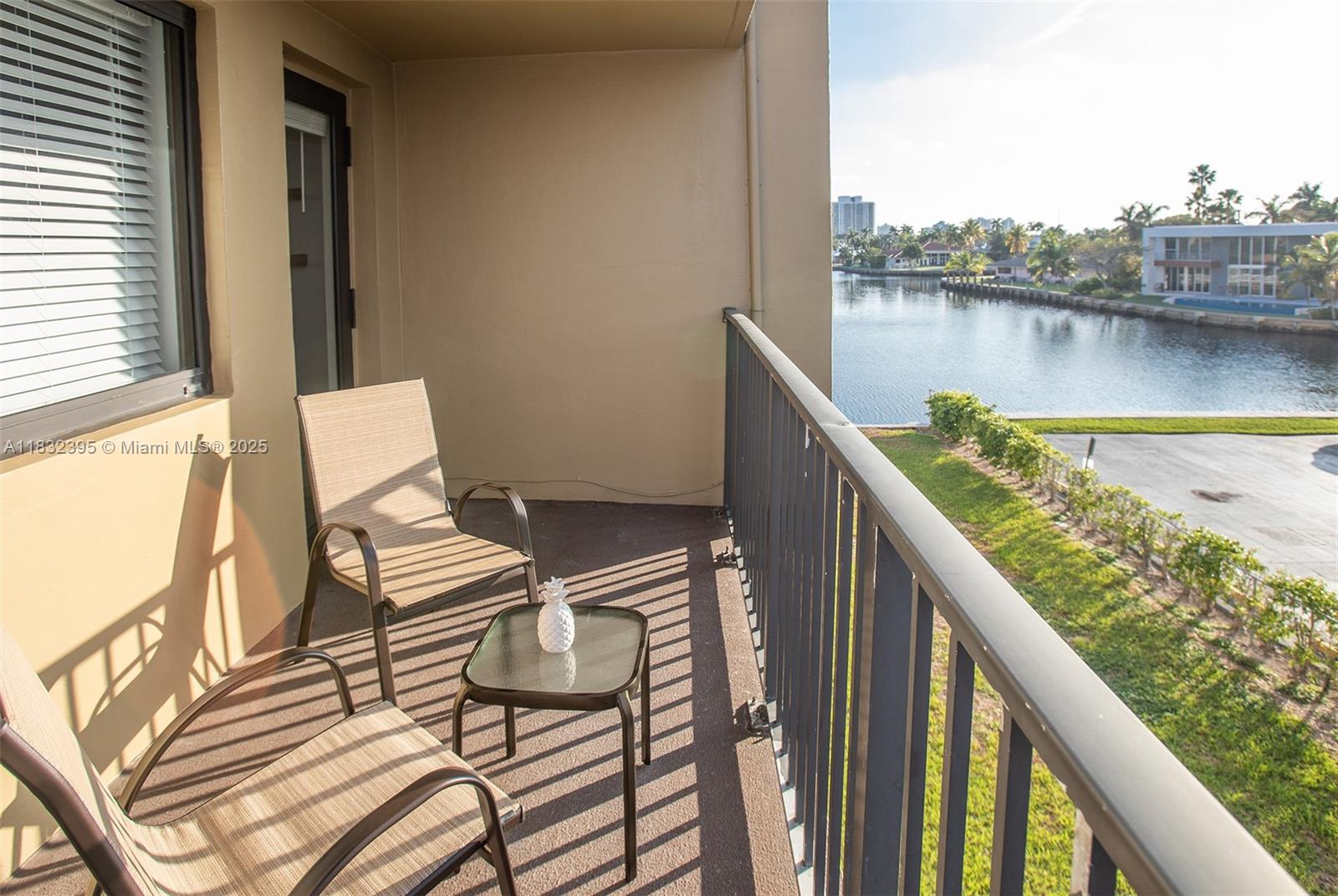 YACHT CLUB CONDO (THE) - Residential