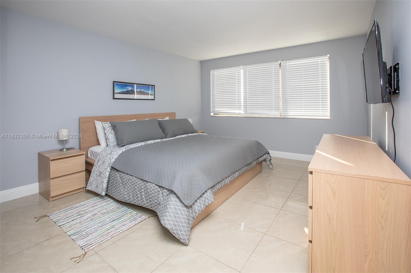 YACHT CLUB CONDO (THE) - Residential