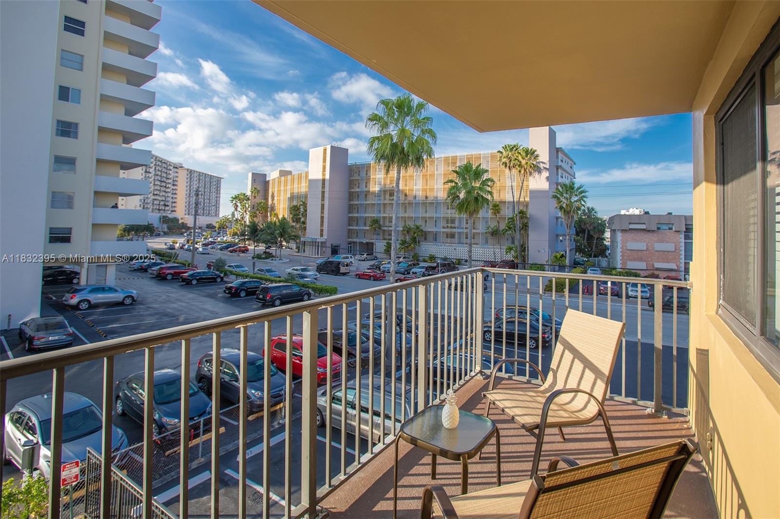 YACHT CLUB CONDO (THE) - Residential