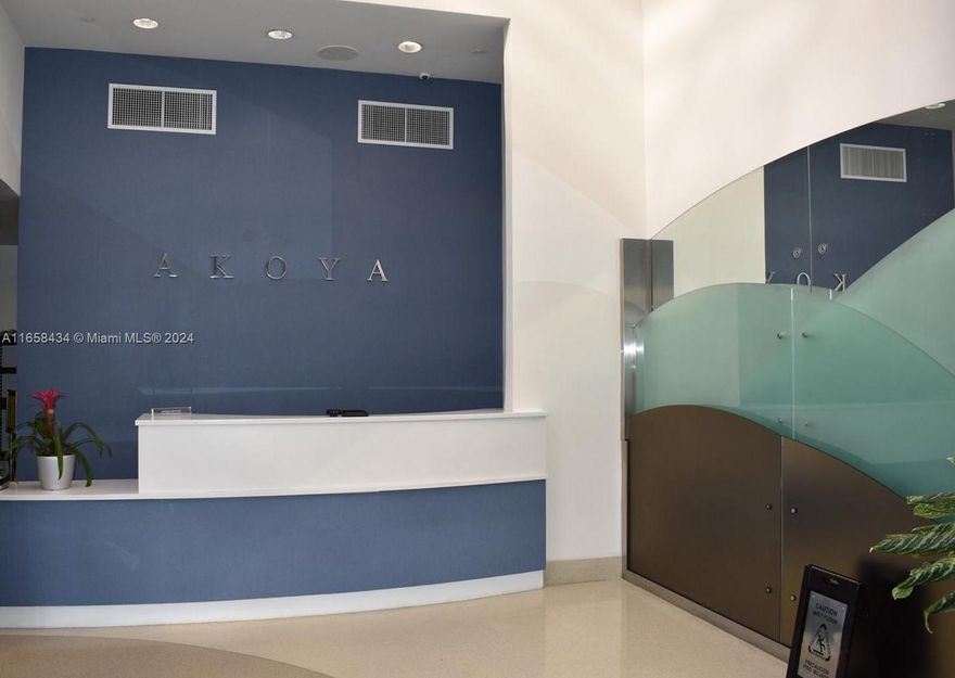 Akoya unit 4902 a very spacious 1 bedroom 2 full bathrooms,  living room/dinning open area with spectacular intracoastal, city, Bay an ocean views, close to restaurants, markets, very well equipped gym, Tennis court, racket ball court, steam and sauna room, umbrella/beach chair service.