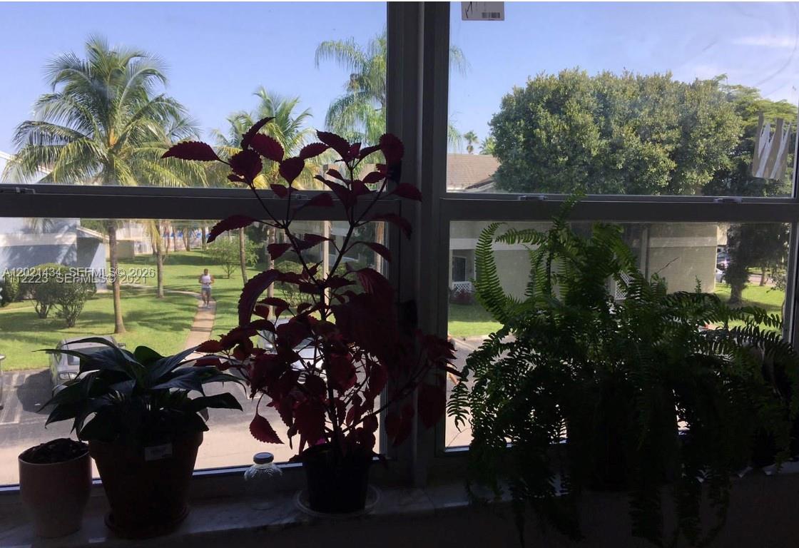 17320 NW 67 th pl G-7