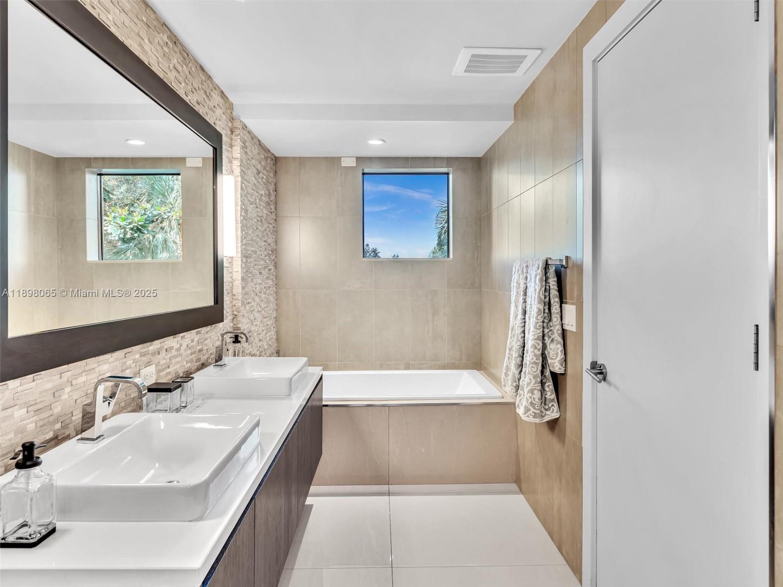 30 THIRTY NORTH OCEAN CON - Residential