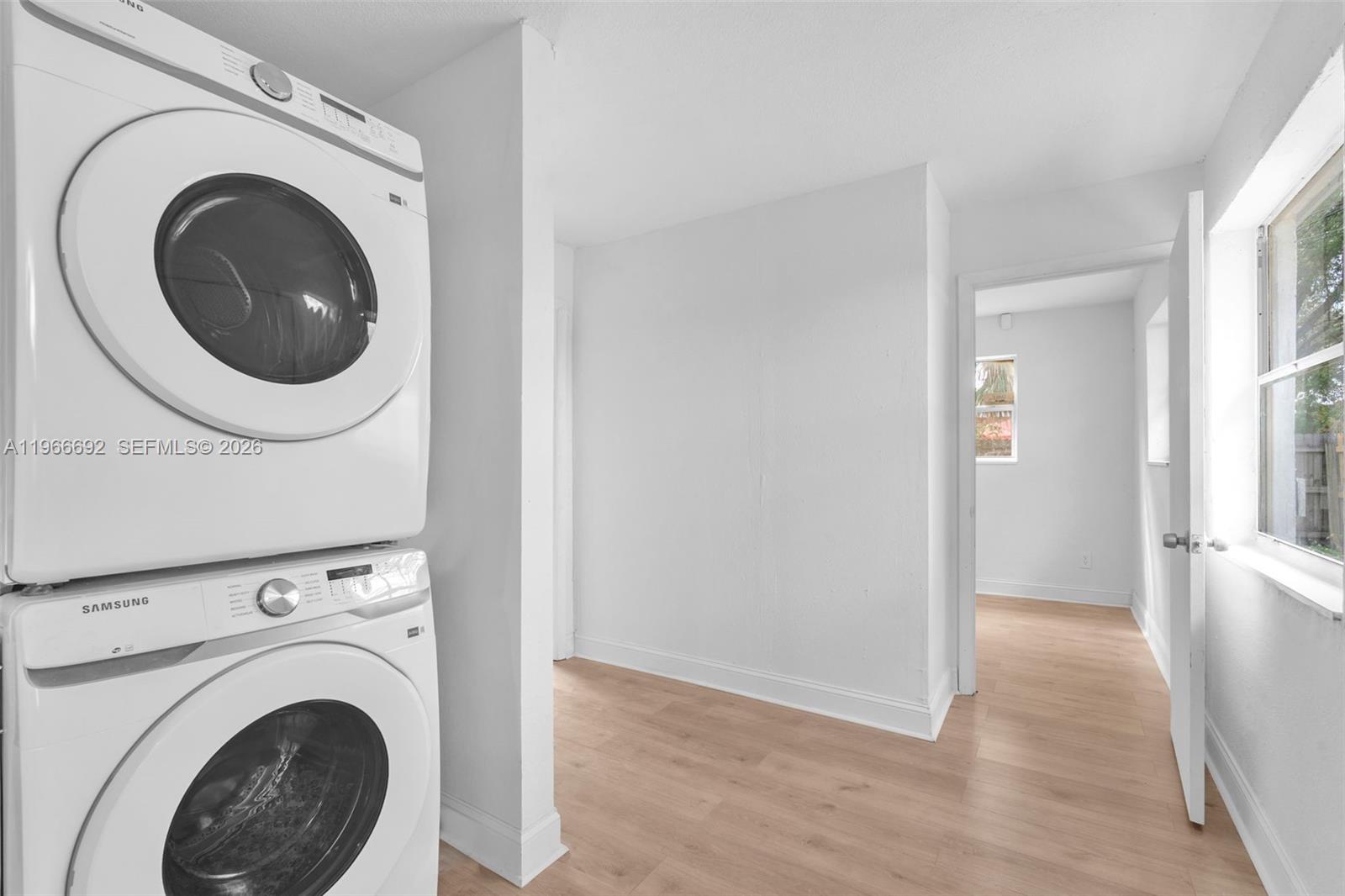 LINCOLN PARK SIXTH ADD - Residential Lease