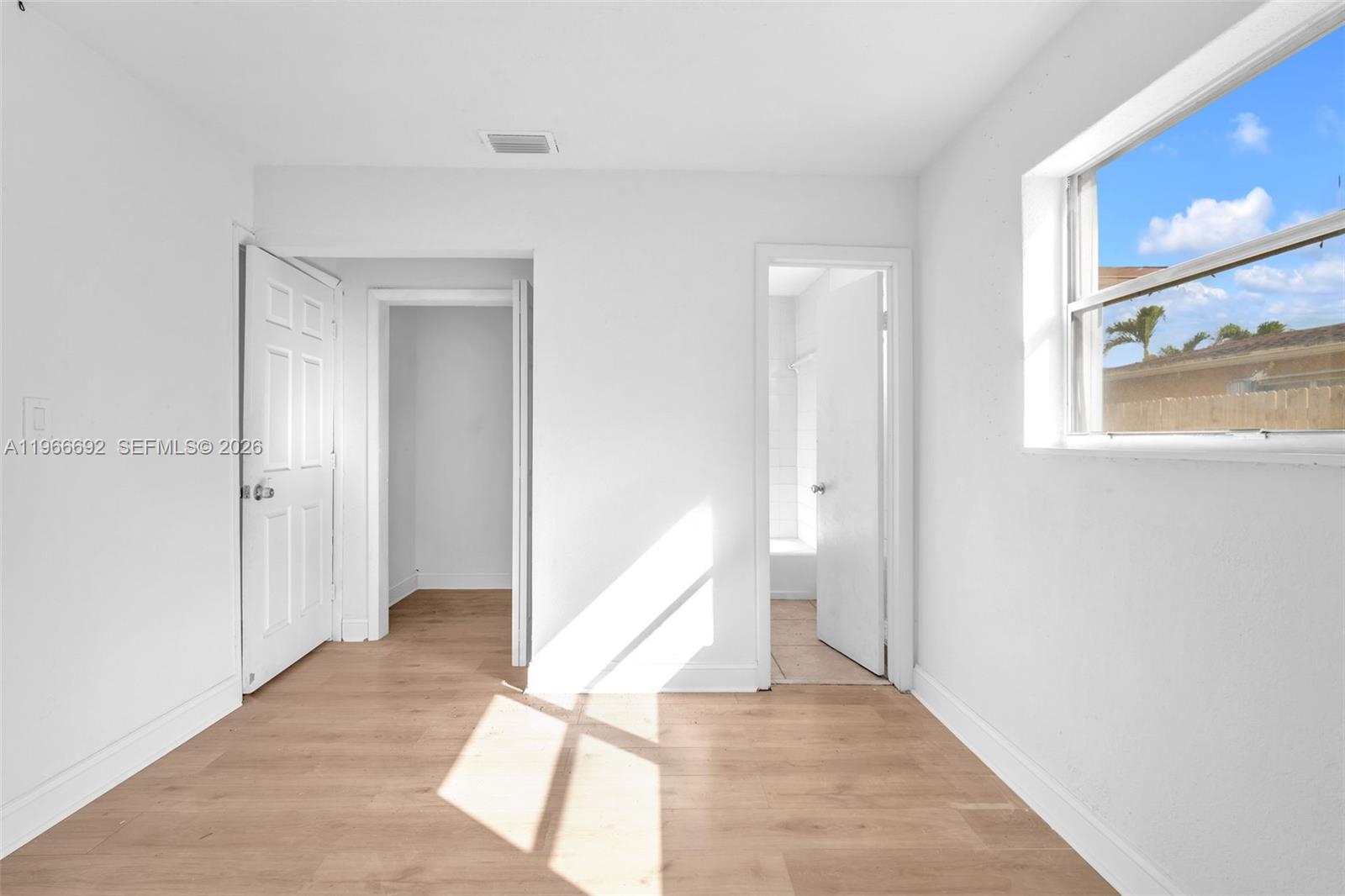 LINCOLN PARK SIXTH ADD - Residential Lease