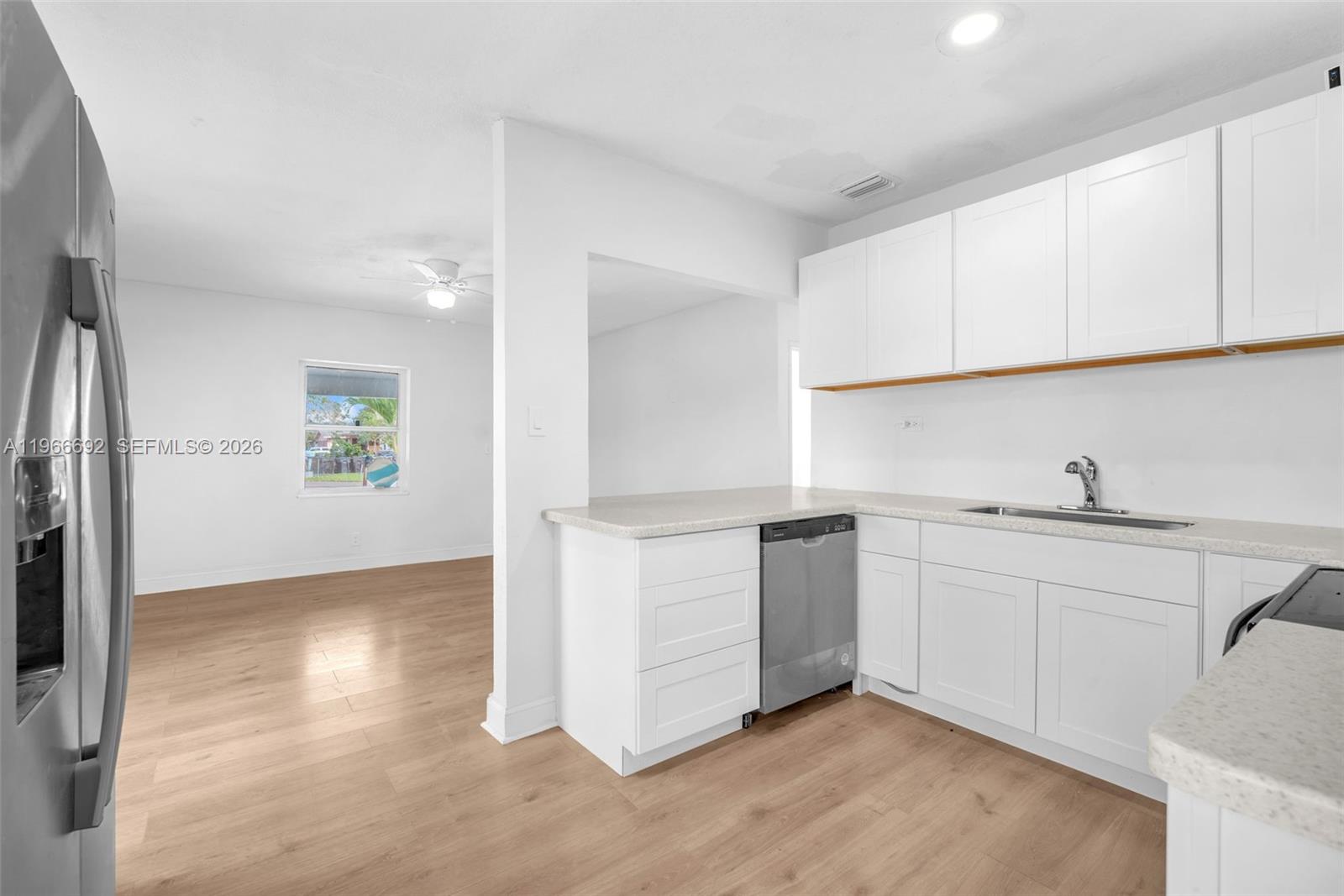 LINCOLN PARK SIXTH ADD - Residential Lease
