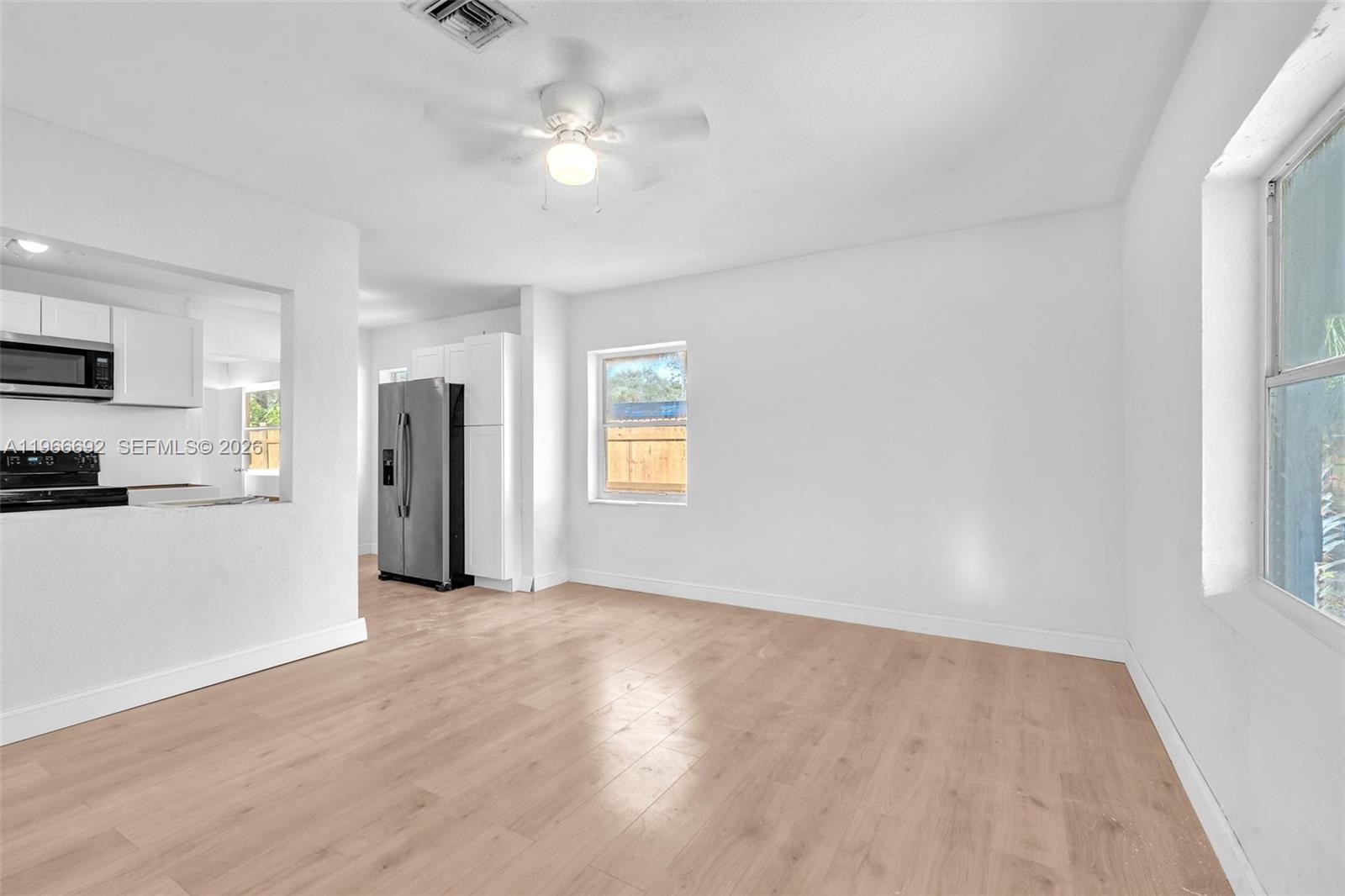 LINCOLN PARK SIXTH ADD - Residential Lease
