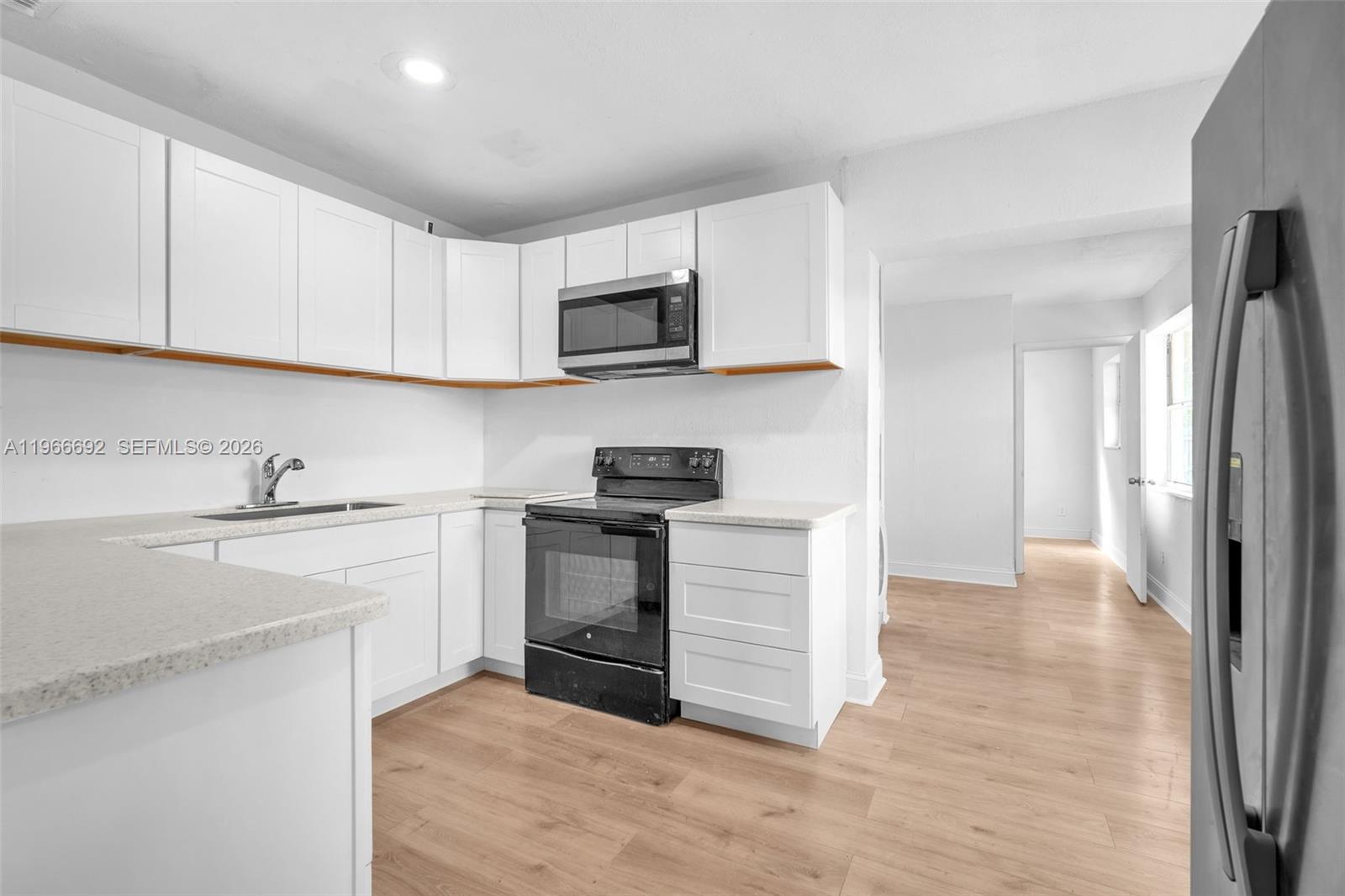 LINCOLN PARK SIXTH ADD - Residential Lease