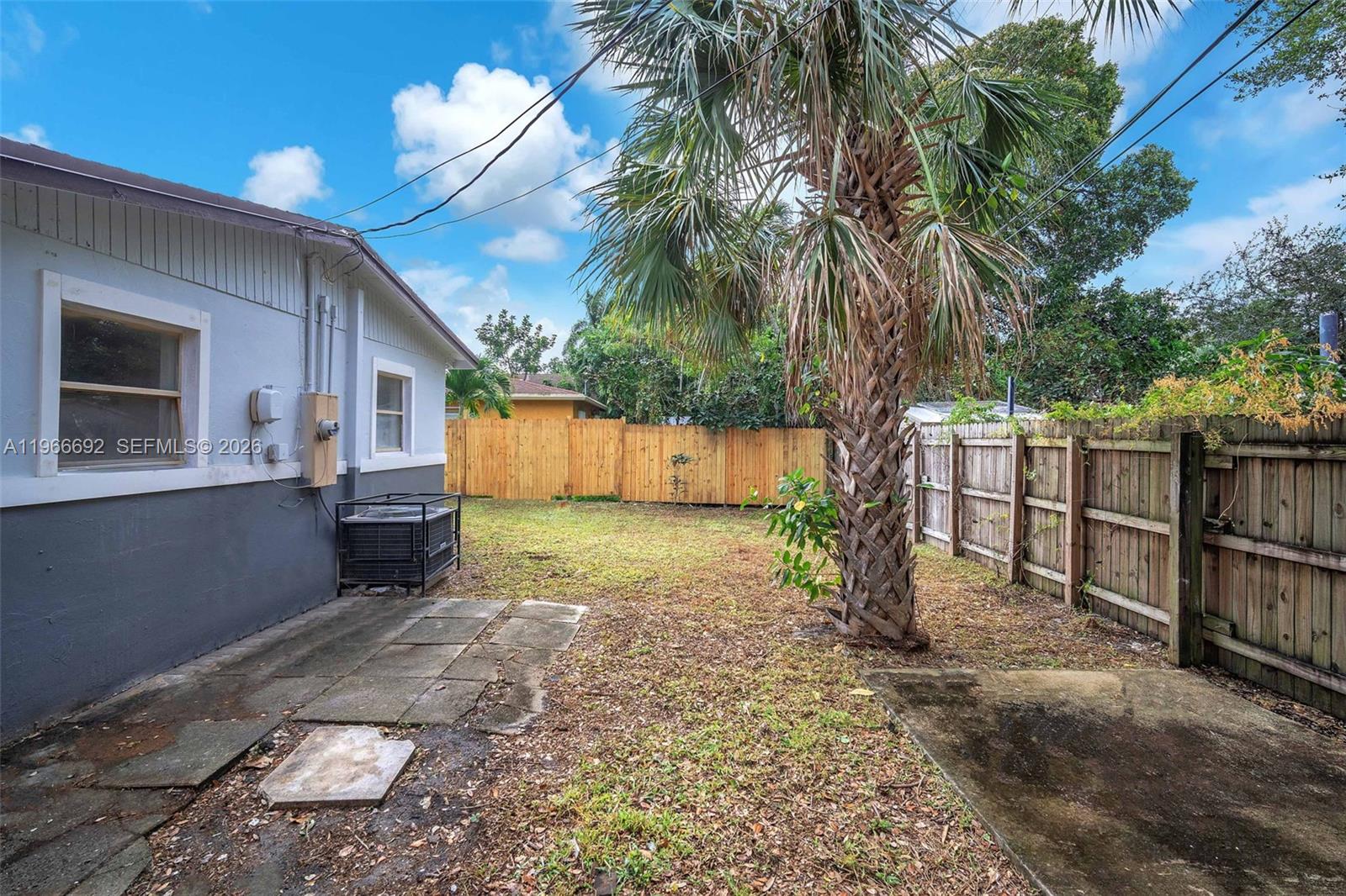 LINCOLN PARK SIXTH ADD - Residential Lease