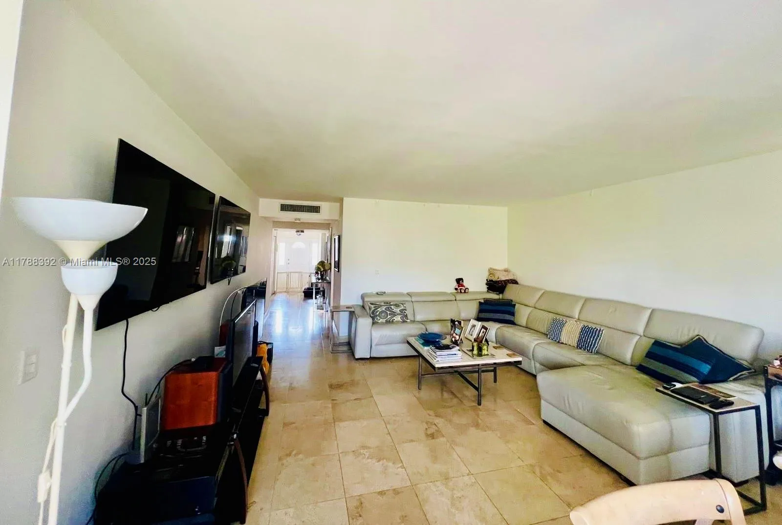 Key Biscayne, Florida 33149, United States, 3 Bedrooms Bedrooms, ,2 BathroomsBathrooms,Residential,Active,114050