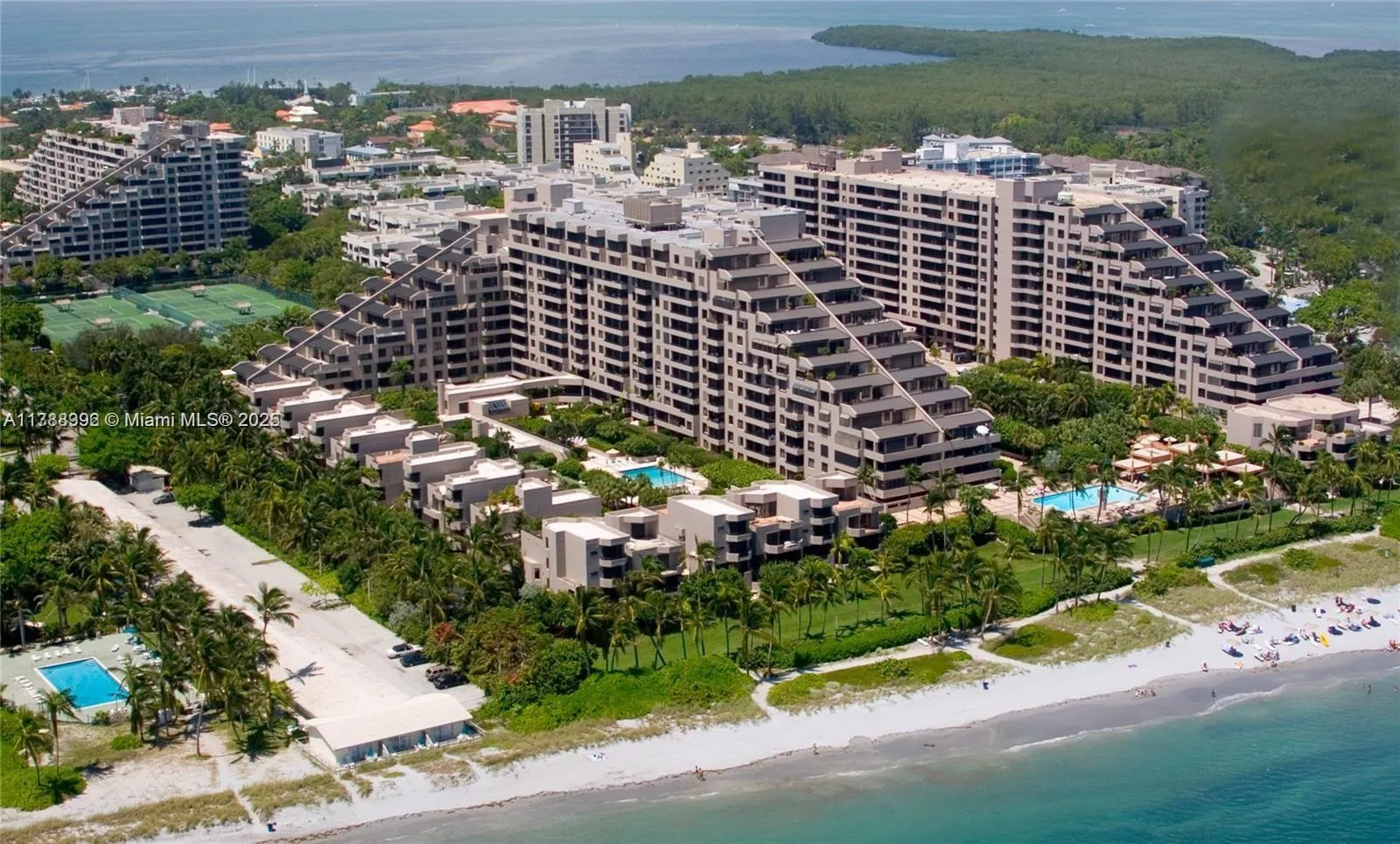 Key Biscayne, Florida 33149, United States, 3 Bedrooms Bedrooms, ,2 BathroomsBathrooms,Residential,Active,114050