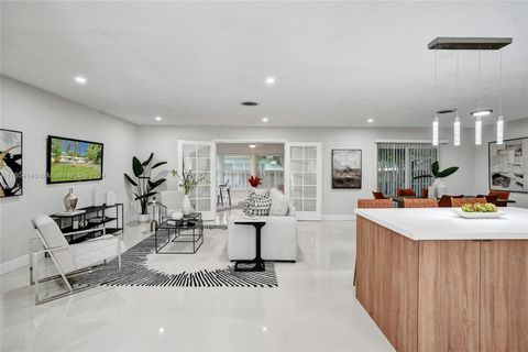 Single Family Residence in Pompano Beach FL 709 25th Ave Ave 4.jpg