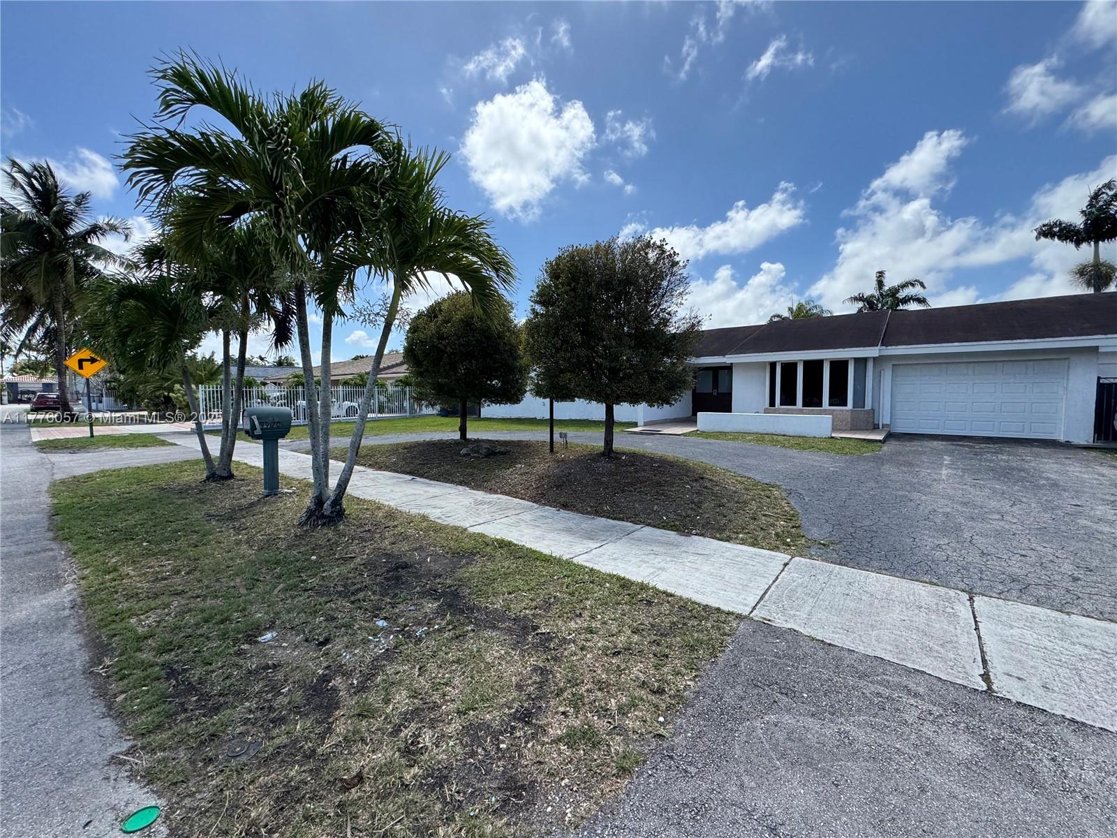 9970 SW 30th St -
