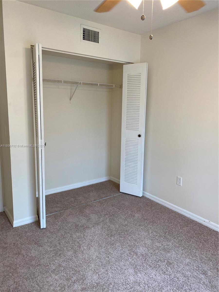 EMERALD ISLE AT LAGUNA LA - Residential Lease