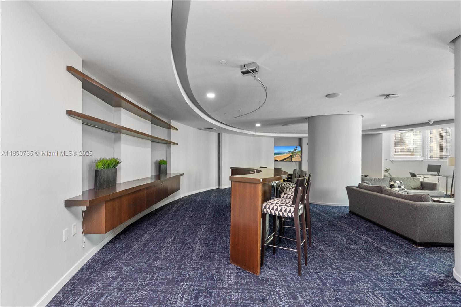 METROPOLIS I AT DADELAND - Residential