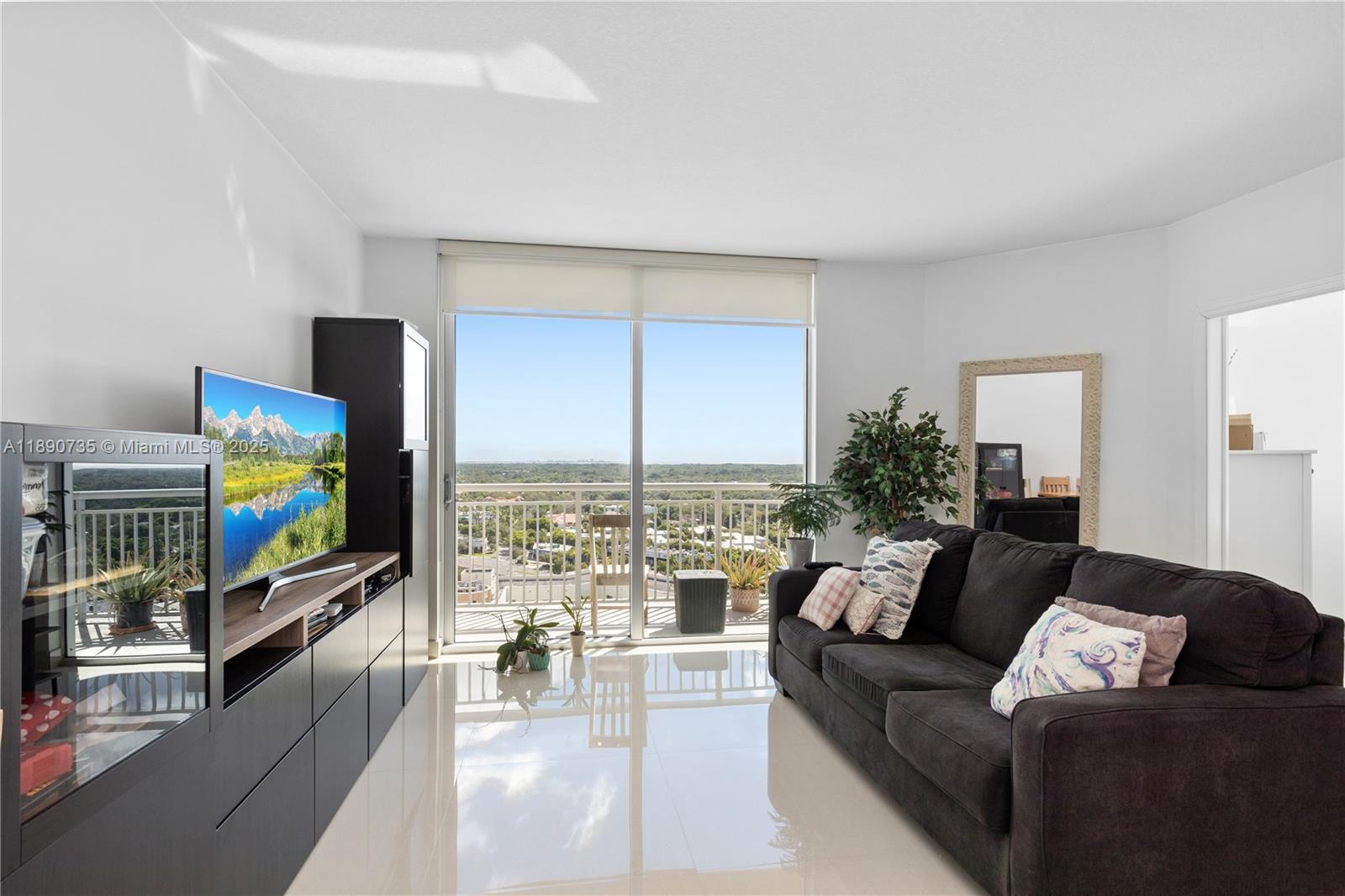METROPOLIS I AT DADELAND - Residential