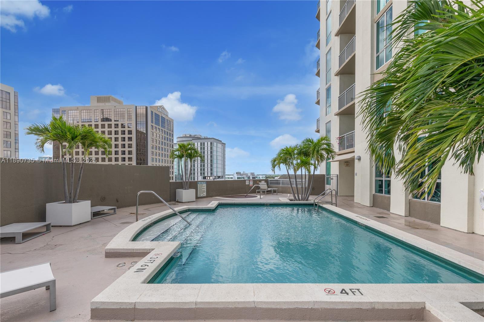 METROPOLIS I AT DADELAND - Residential