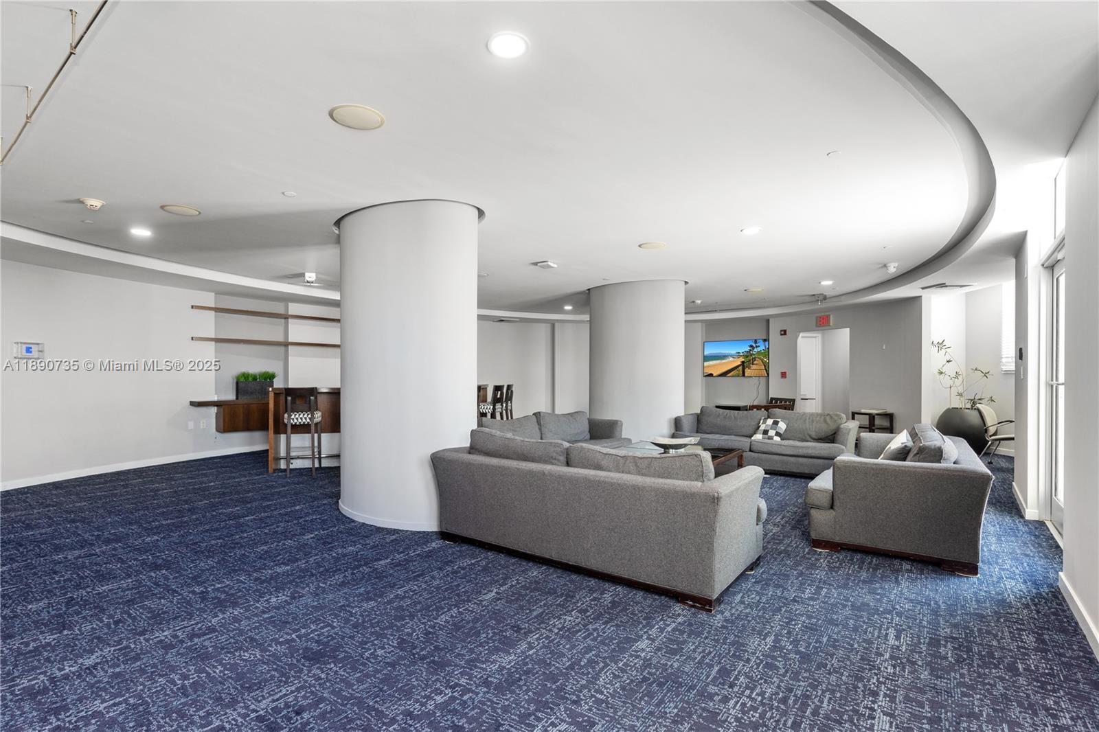 METROPOLIS I AT DADELAND - Residential