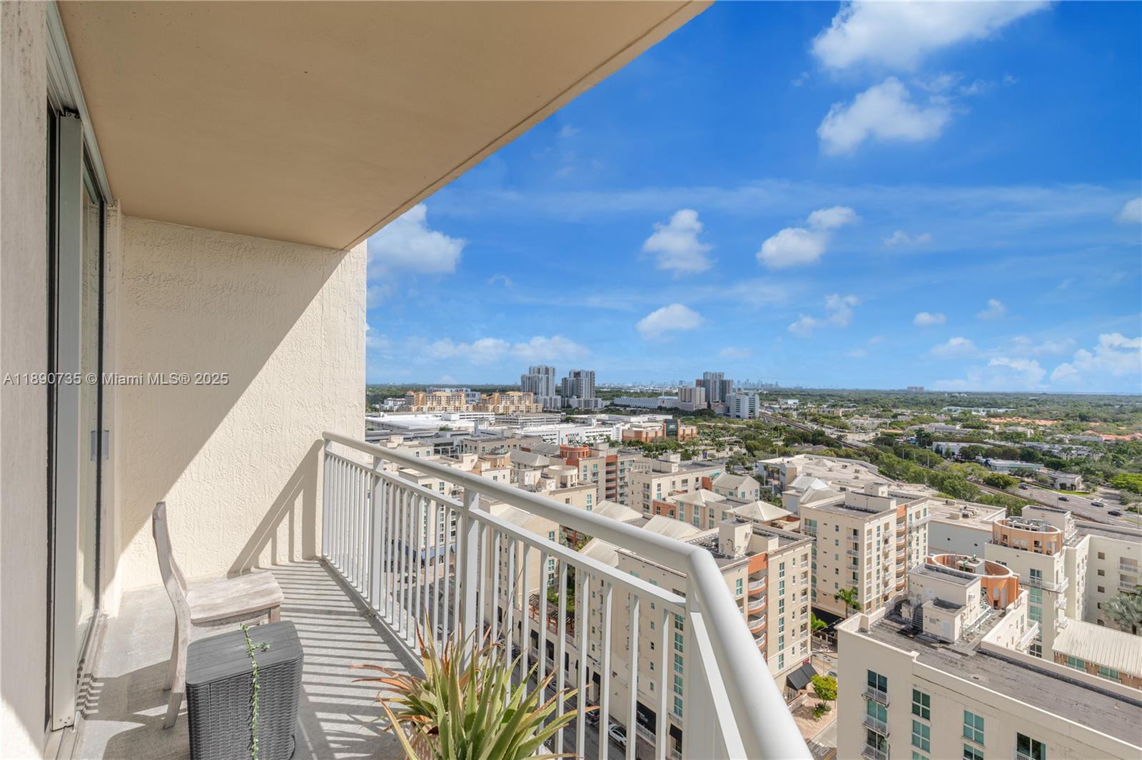 METROPOLIS I AT DADELAND - Residential