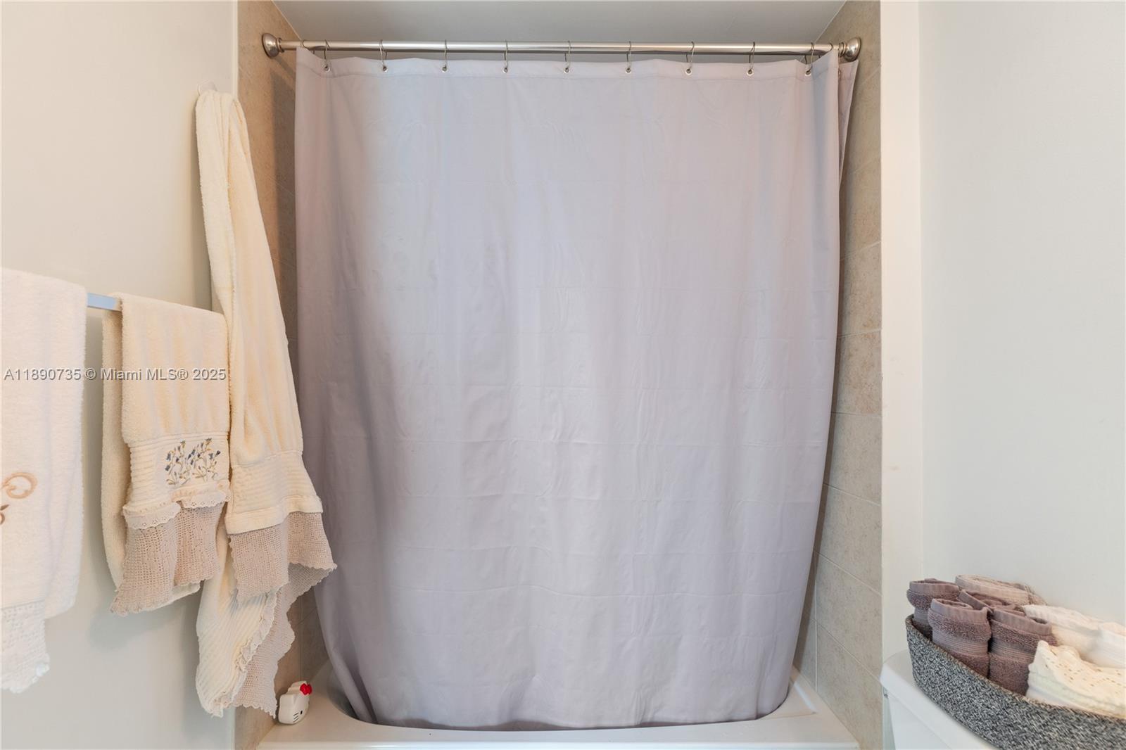 METROPOLIS I AT DADELAND - Residential