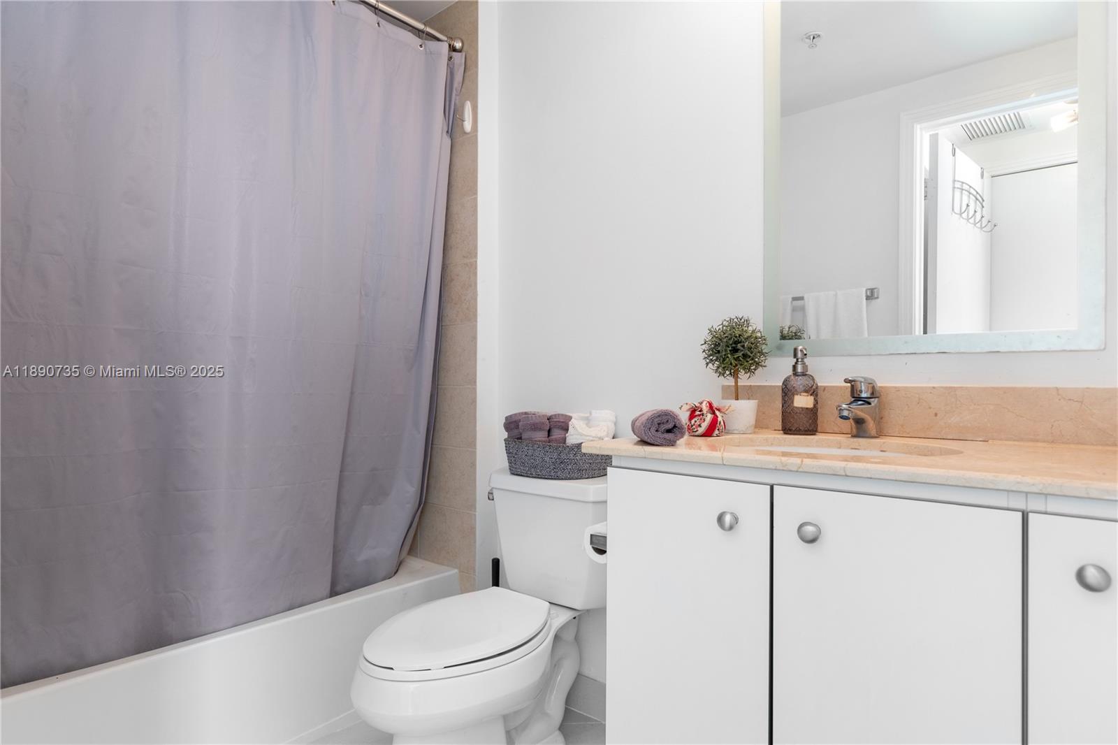 METROPOLIS I AT DADELAND - Residential