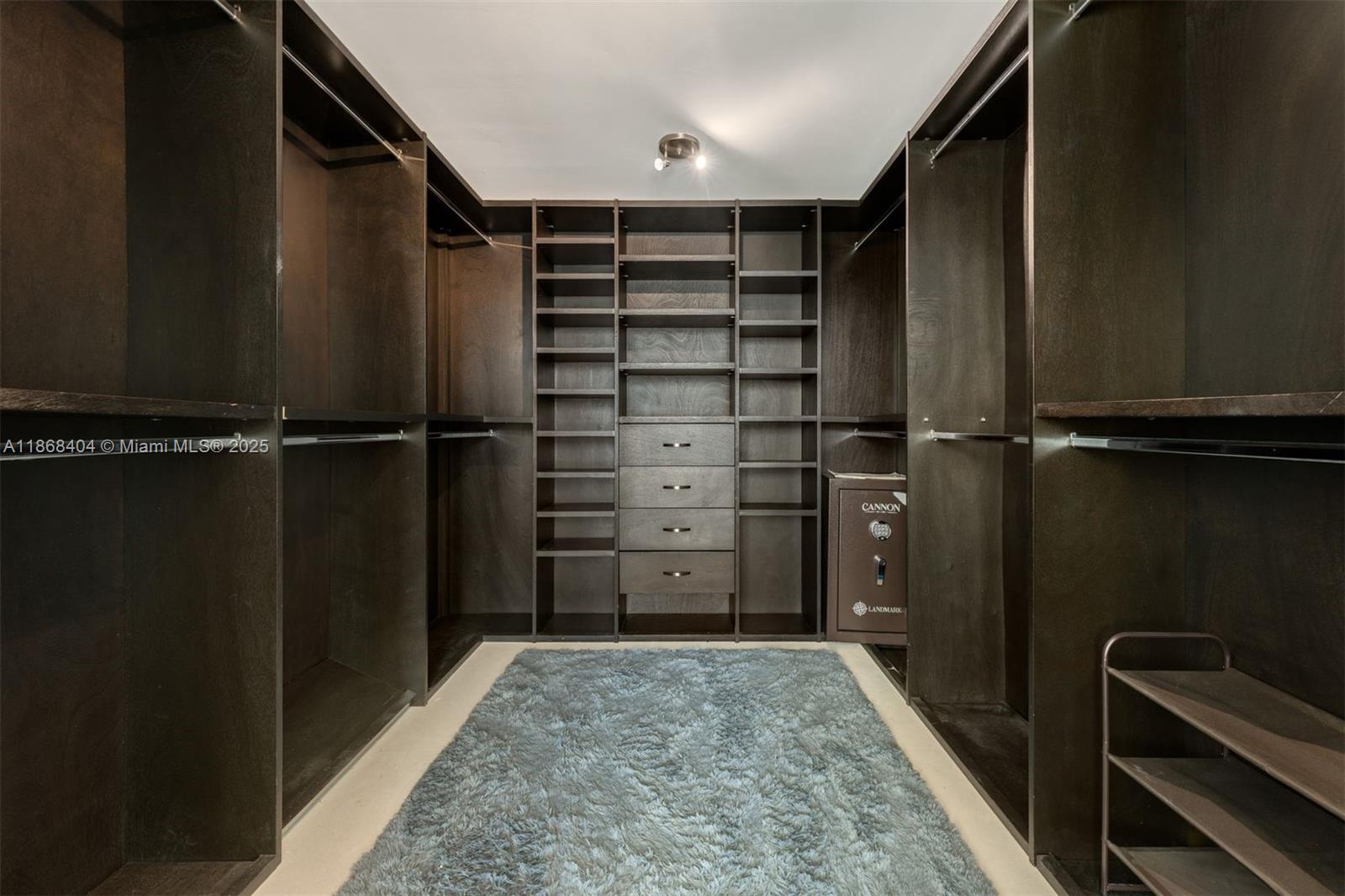 MARINABLUE CONDO - Residential