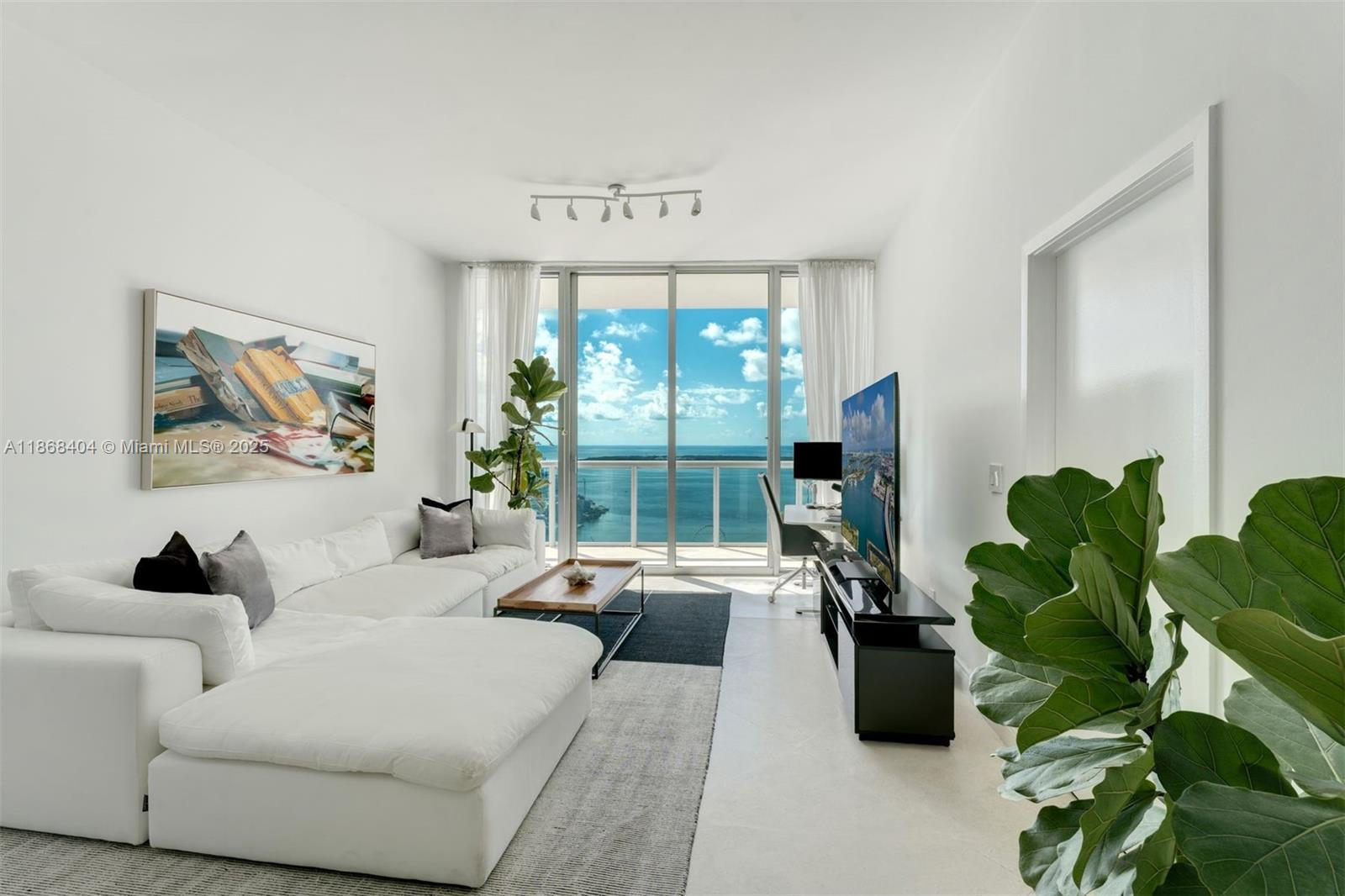 MARINABLUE CONDO - Residential