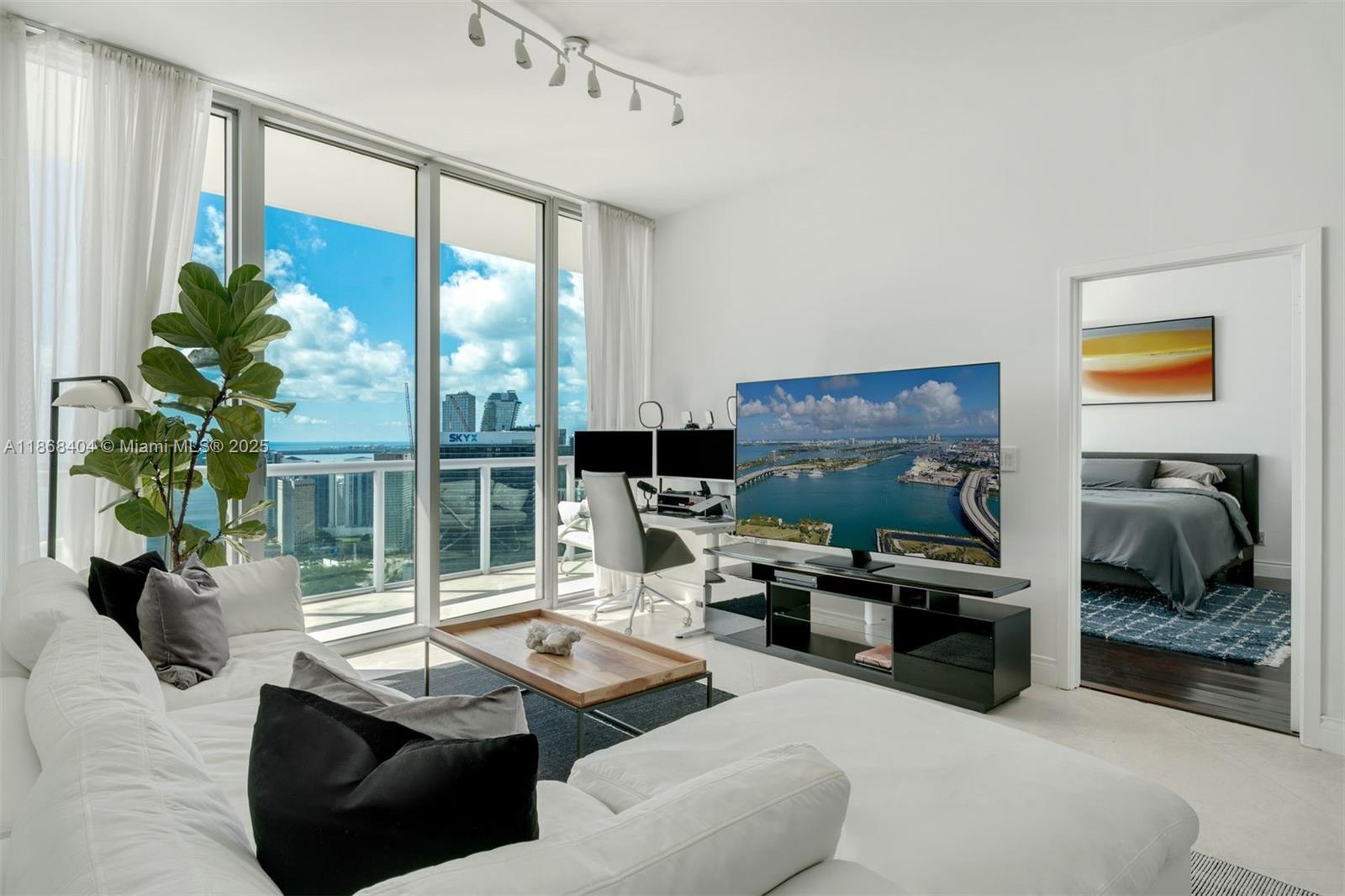 MARINABLUE CONDO - Residential