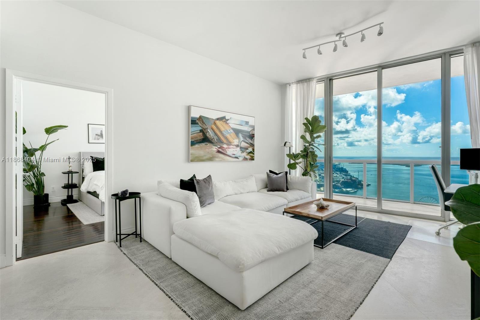 MARINABLUE CONDO - Residential