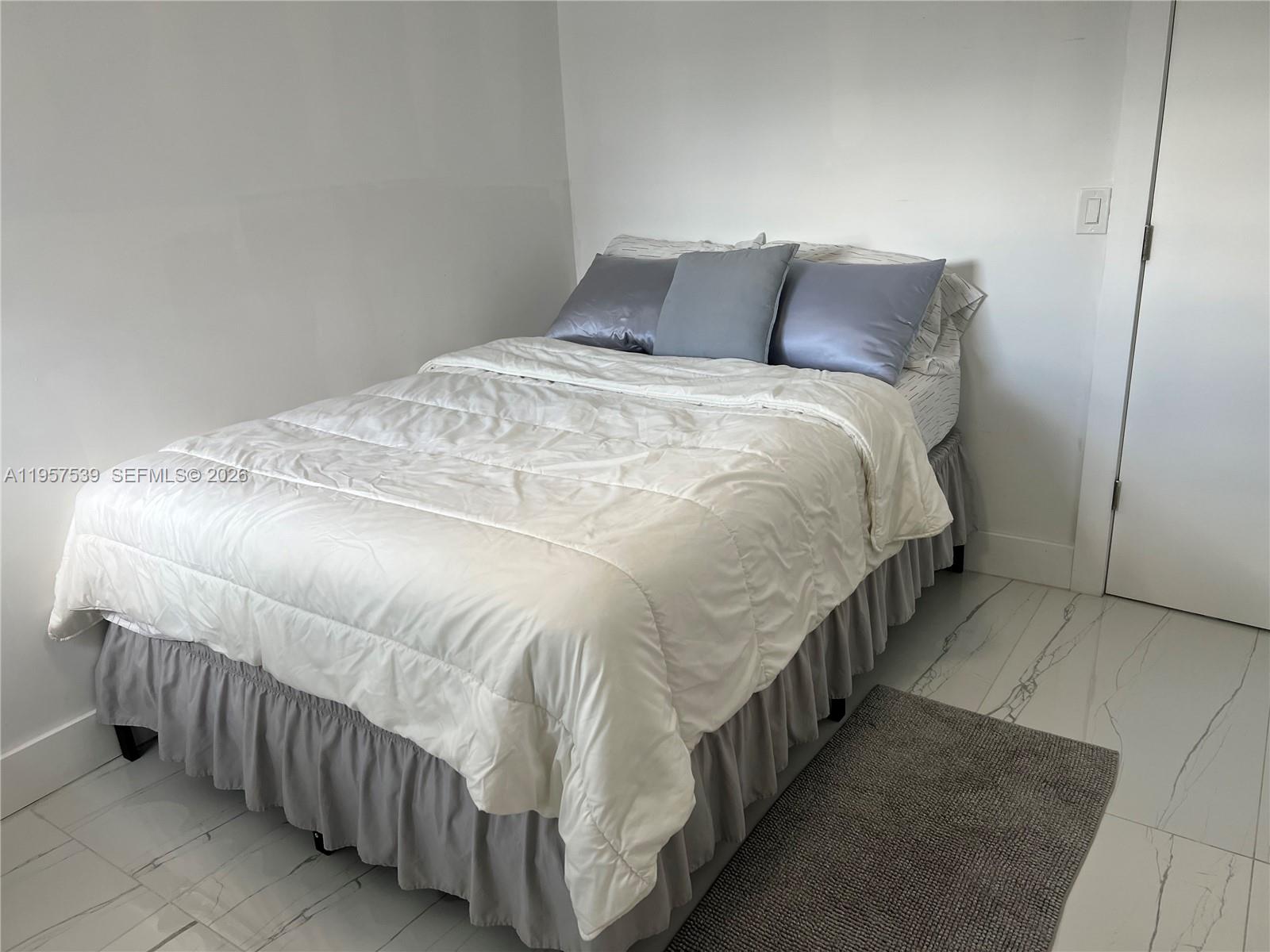 CLINTON CONDO - Residential