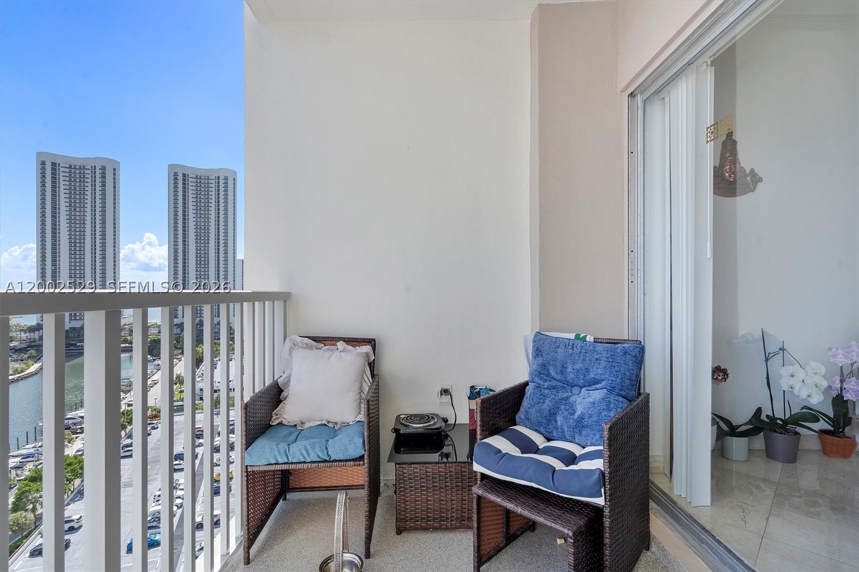300 Bayview Dr 1503