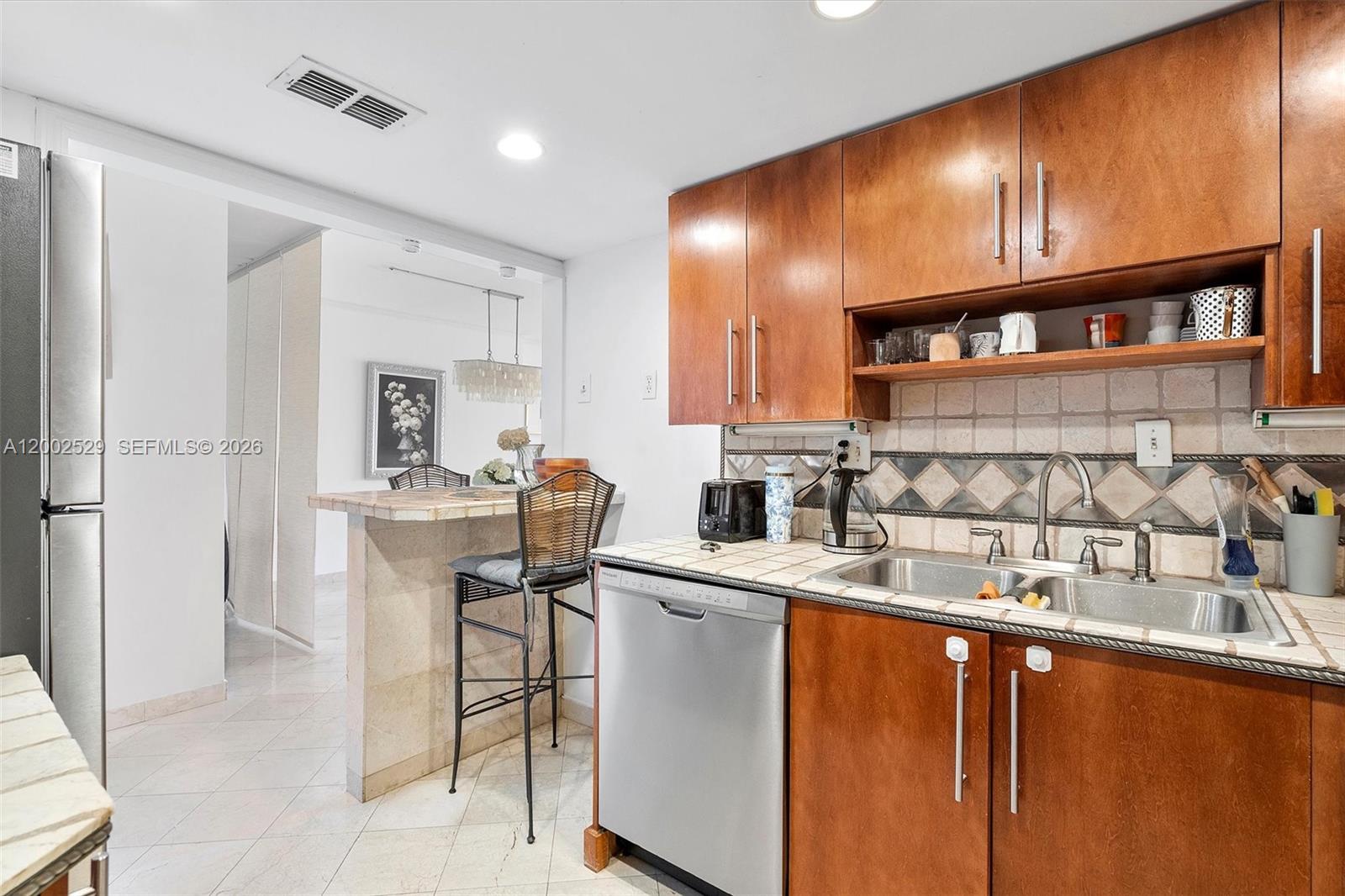 ARLEN HOUSE CONDO - Residential